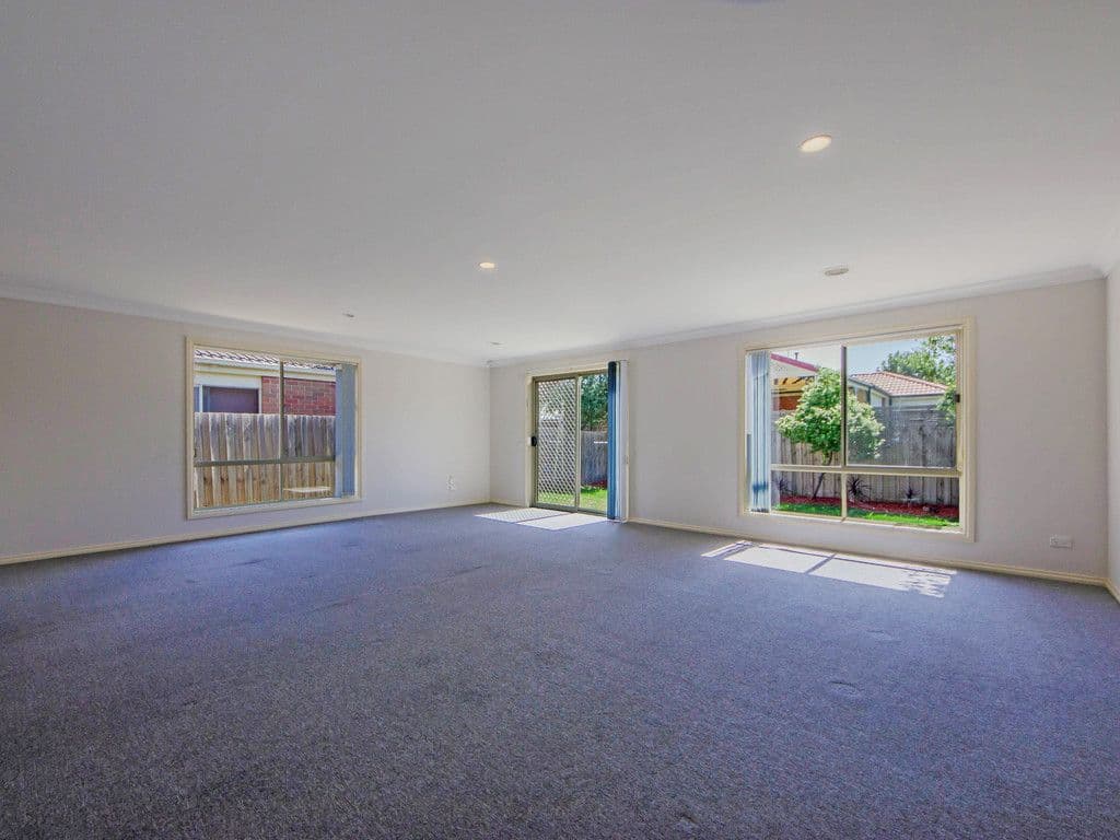 4 Amethyst Place, Werribee VIC 3030, Werribee - Thumbnail 3