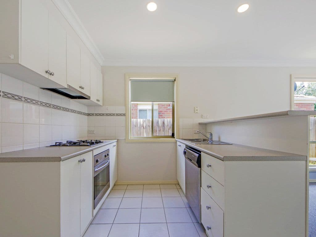 4 Amethyst Place, Werribee VIC 3030, Werribee - Thumbnail 4