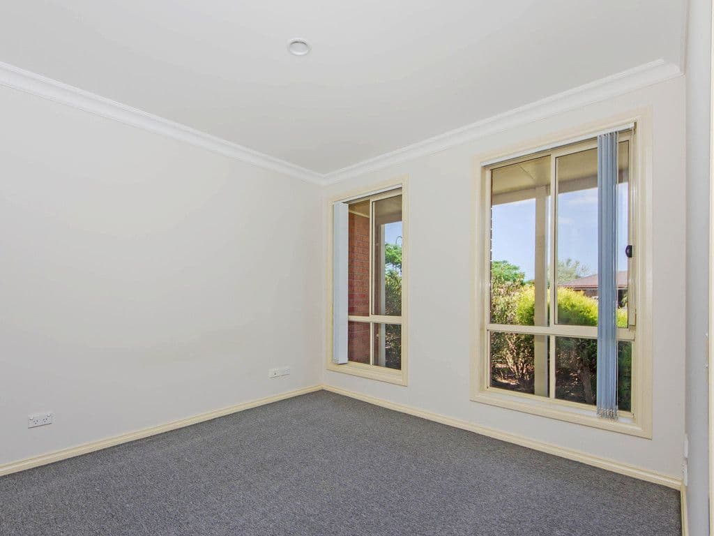 4 Amethyst Place, Werribee VIC 3030, Werribee - Thumbnail 7