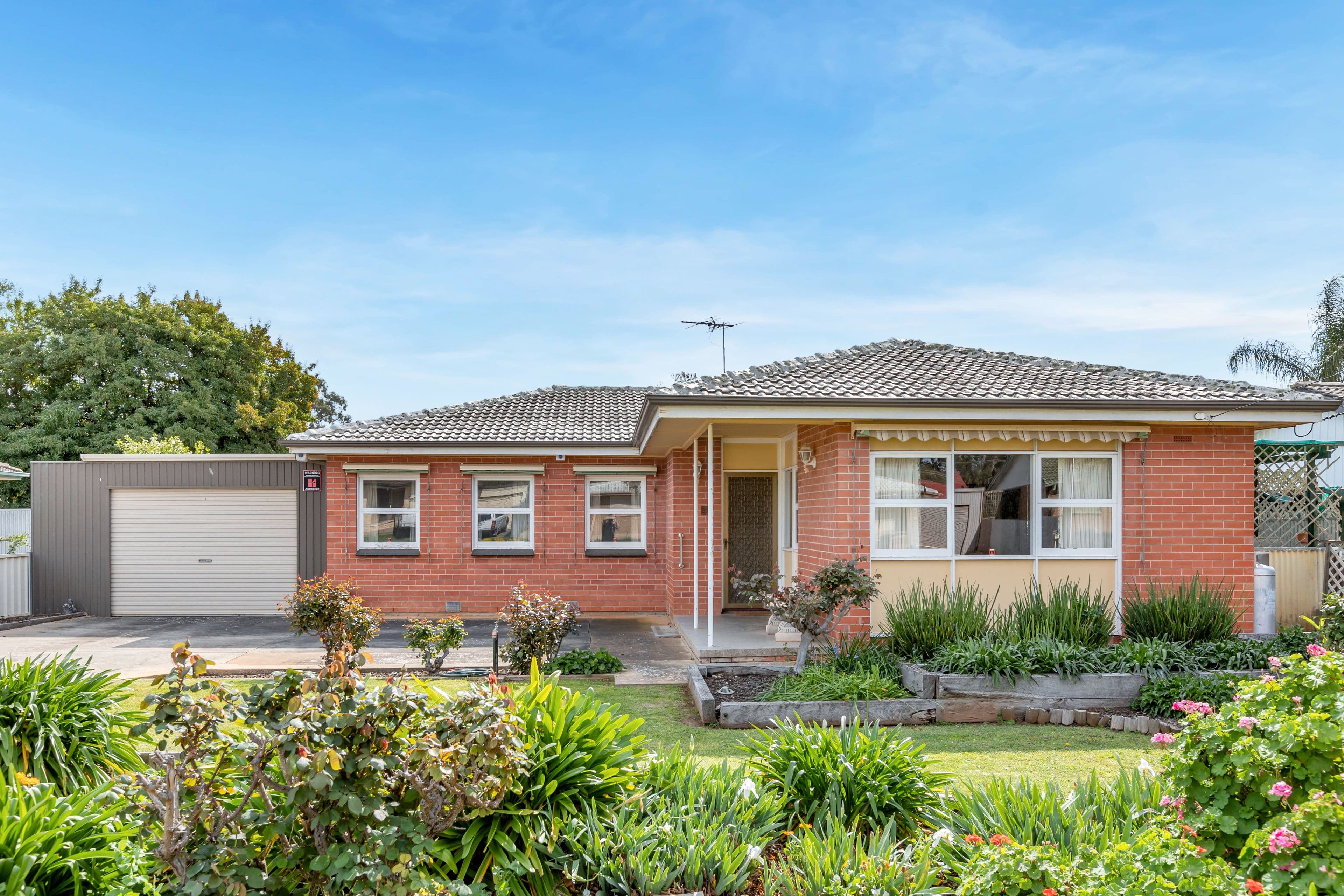 27 Marshalsea Road, Elizabeth Park SA 5113, Elizabeth Park - Image 1