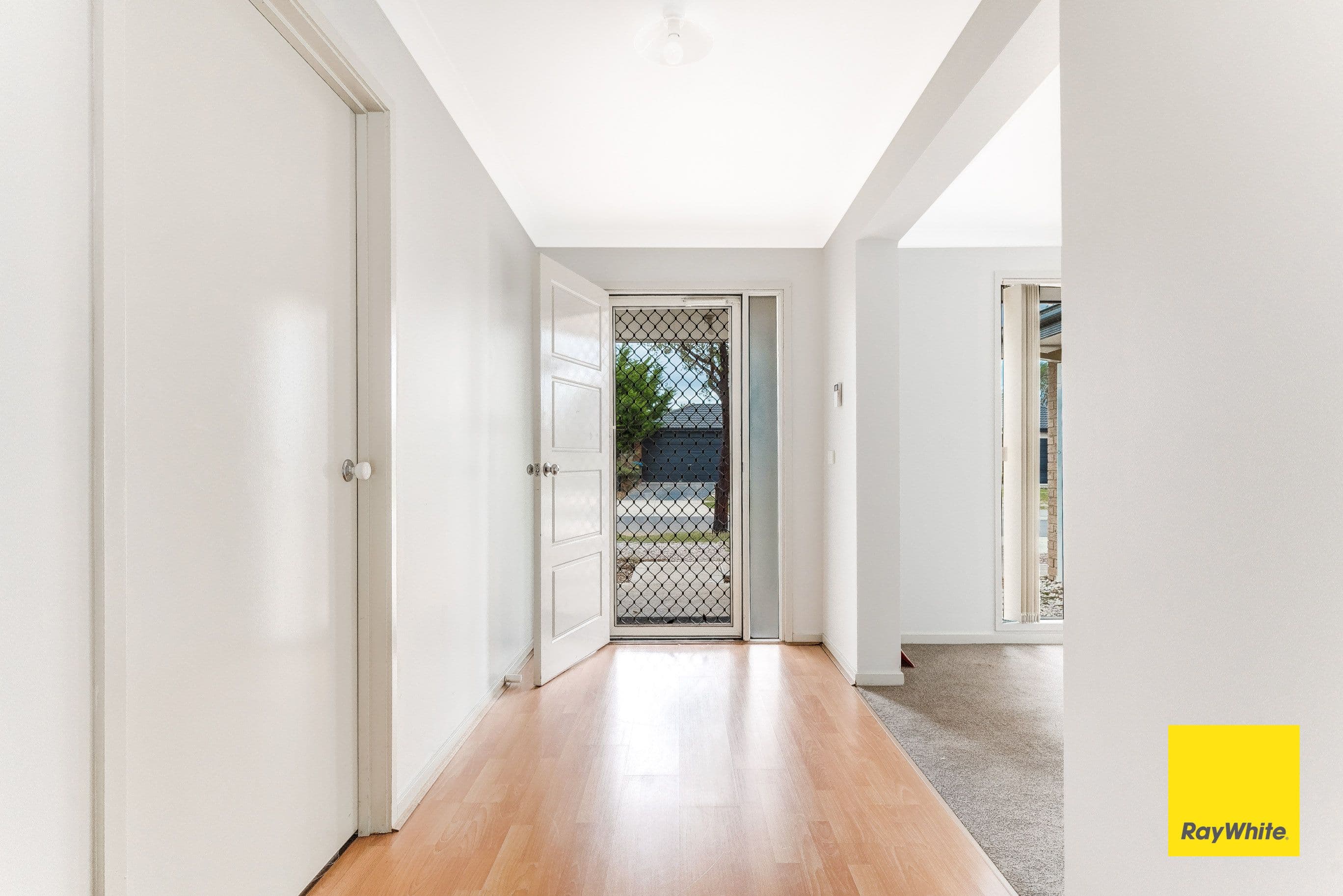 4 Carbine Avenue, Tarneit VIC 3029, Tarneit - Thumbnail 2