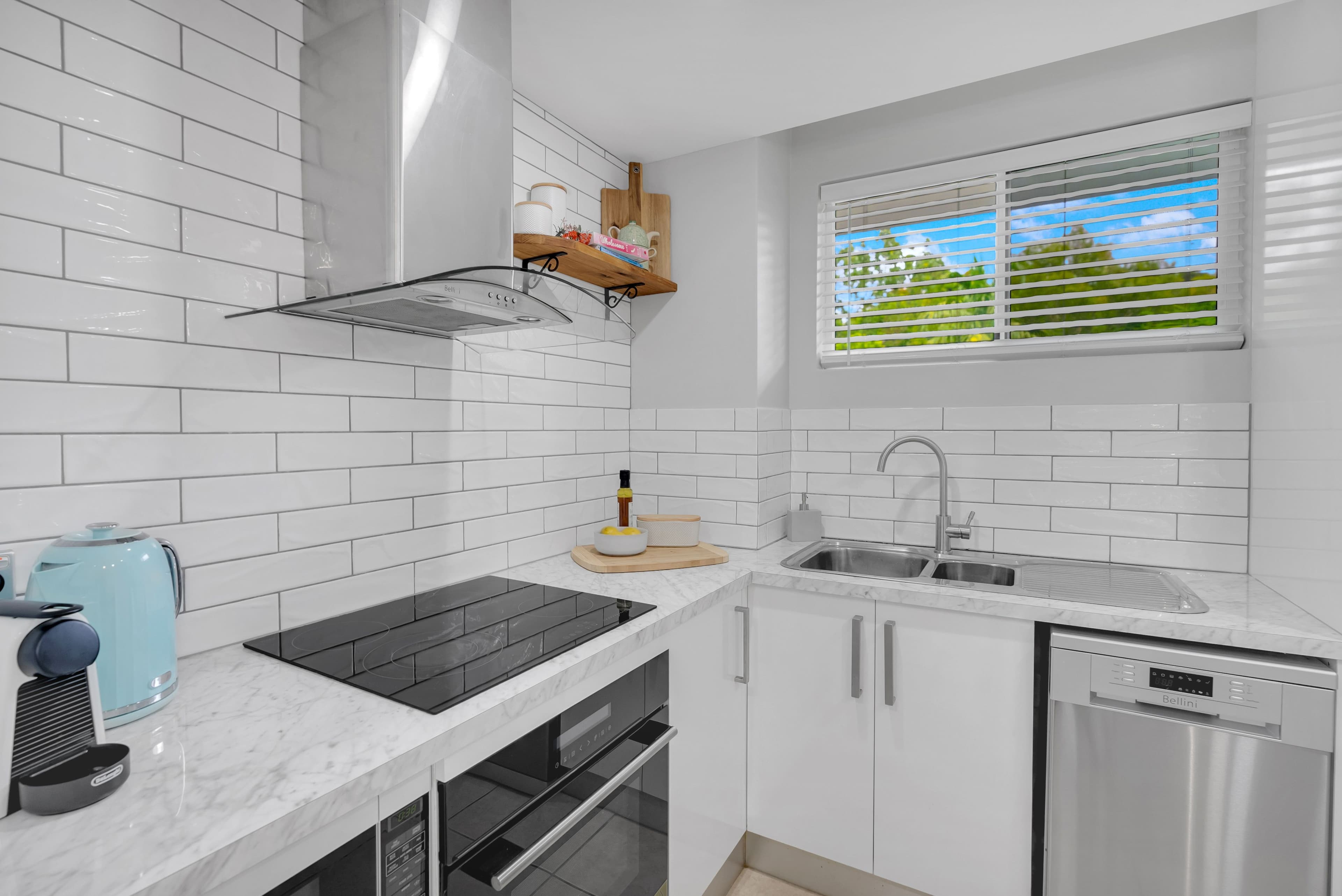 305-341 Coral Coast Drive, Palm Cove QLD 4879, Palm Cove - Thumbnail 4