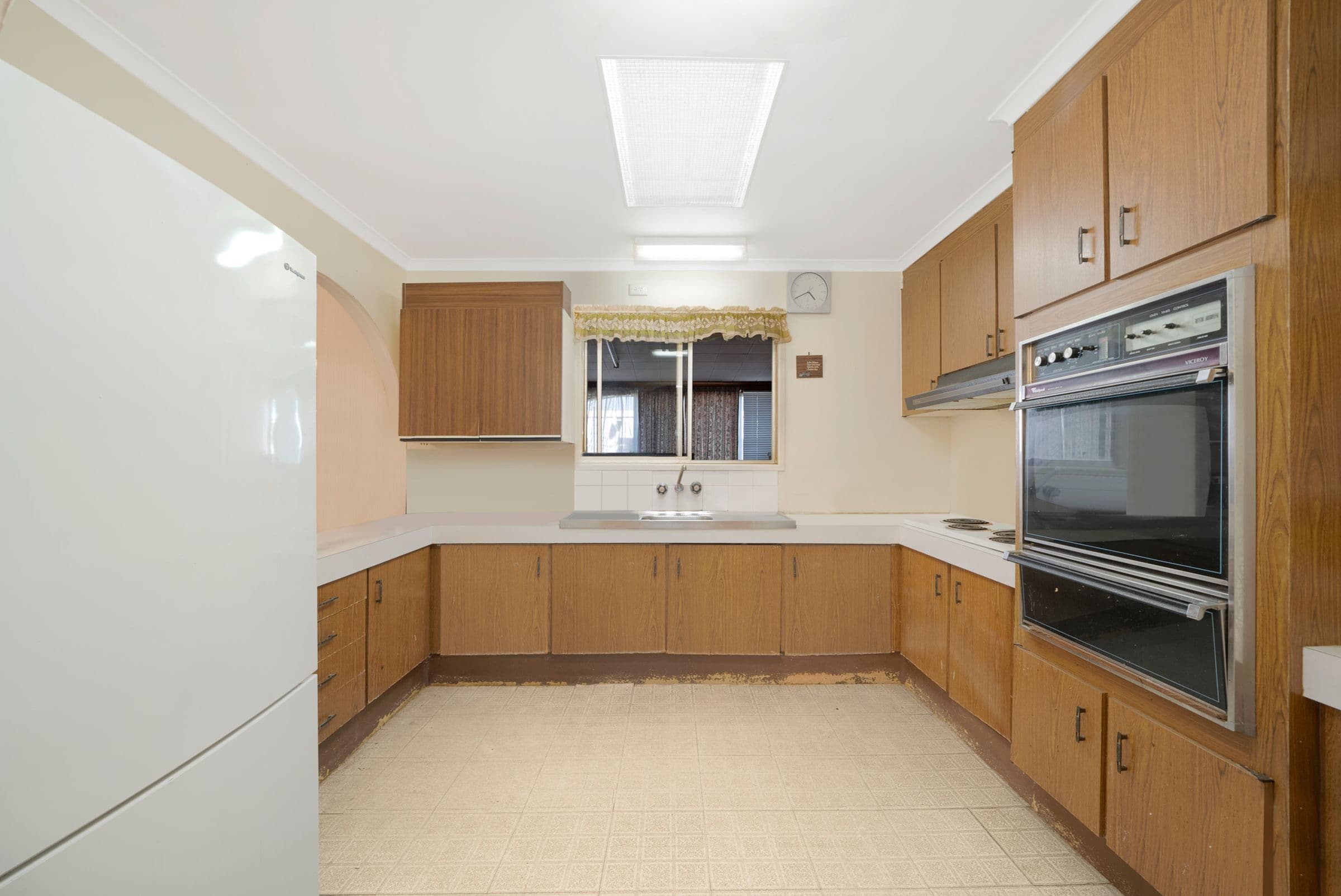 11 Bellevue Terrace, Redcliffe QLD 4020, Redcliffe - Thumbnail 2