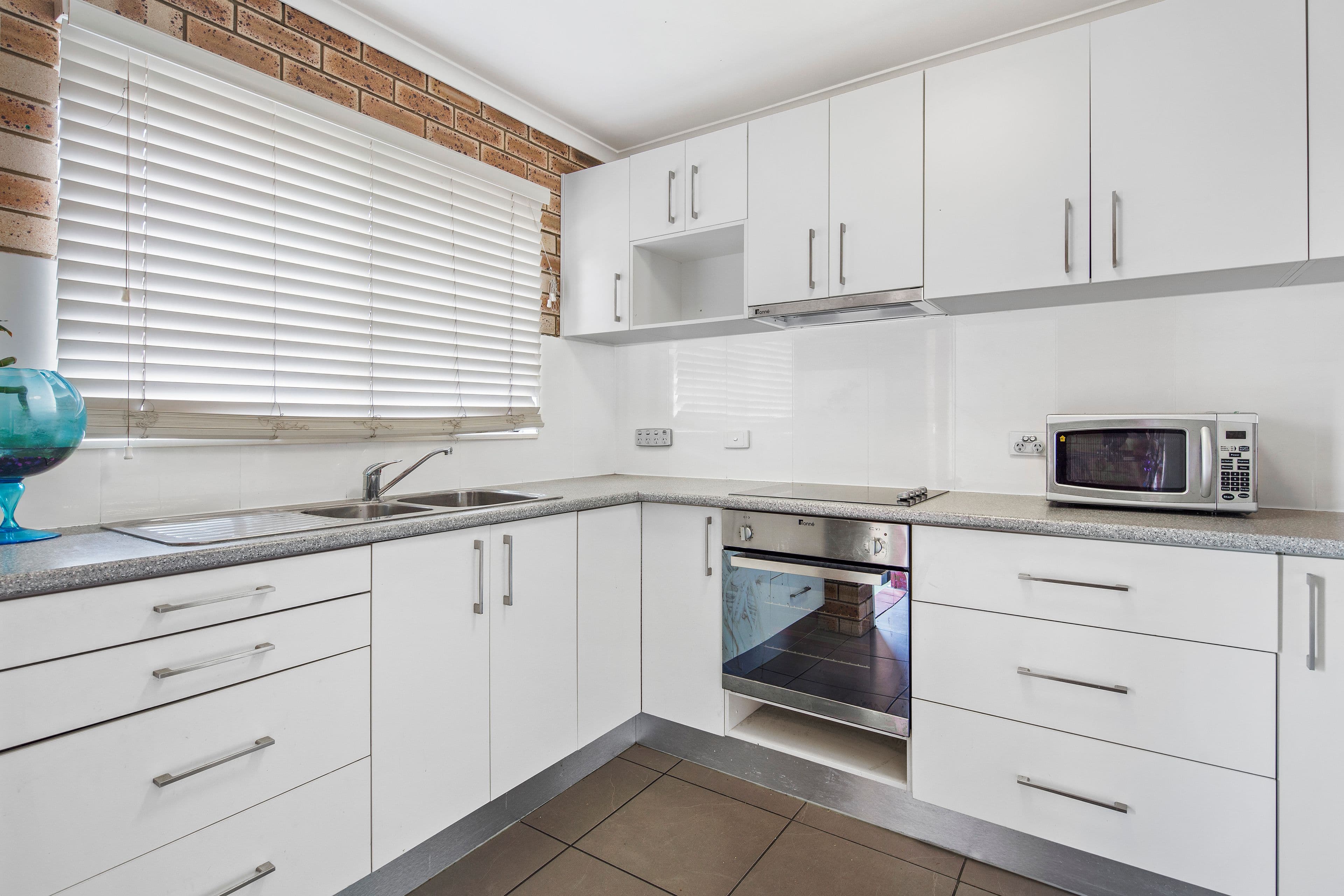 33 Walan Street, Mooloolaba QLD 4557, Mooloolaba - Thumbnail 3