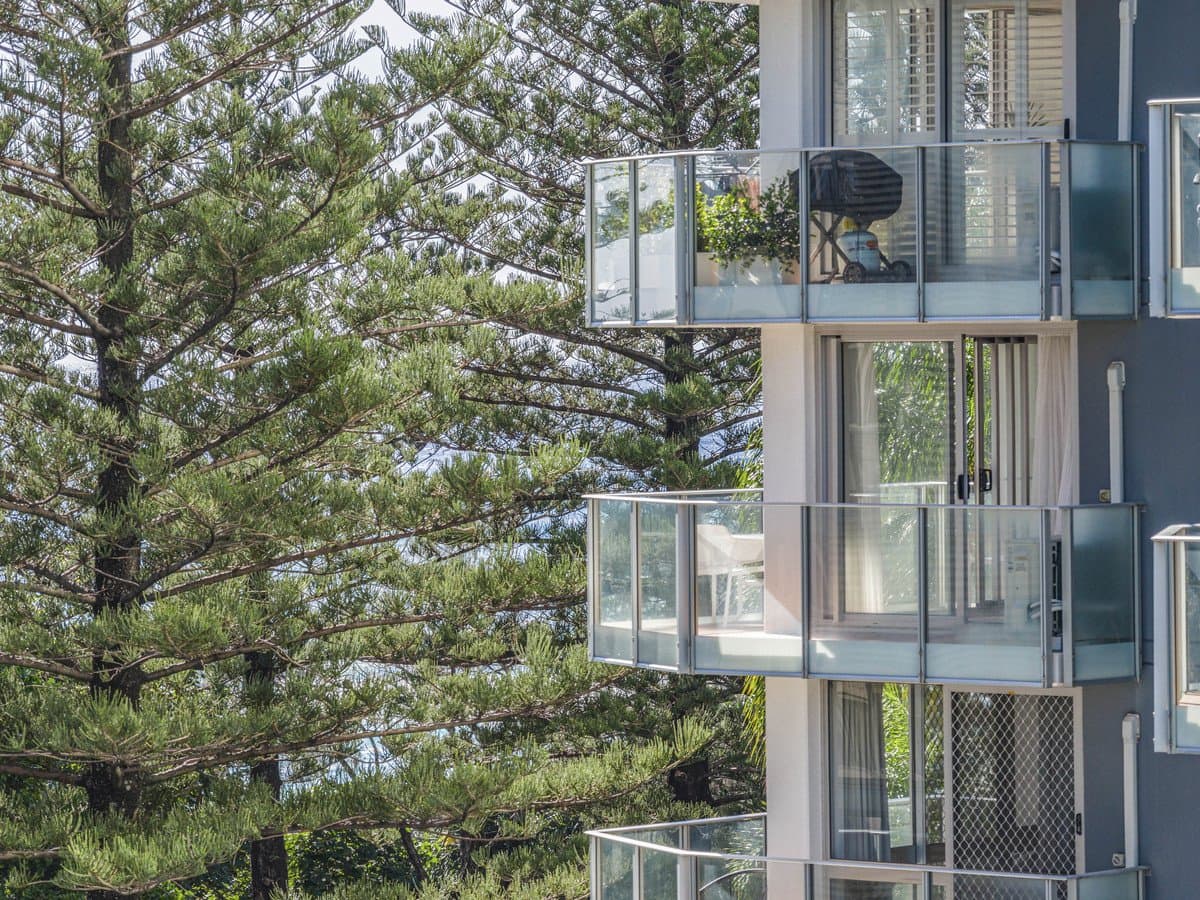 17/30-40 The Esplanade, Burleigh Heads QLD 4220, Burleigh Heads Property Image - Thumbnail 2