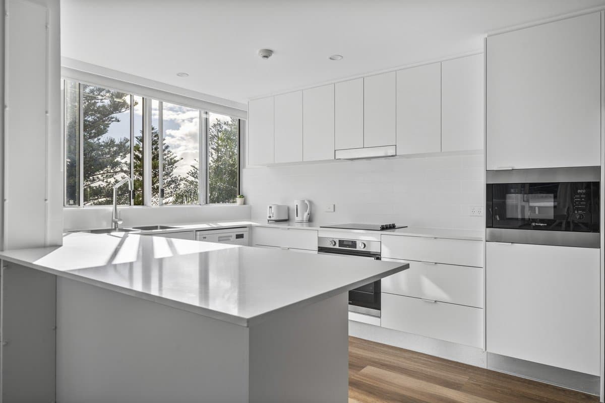 17/30-40 The Esplanade, Burleigh Heads QLD 4220, Burleigh Heads Property Image - Thumbnail 8