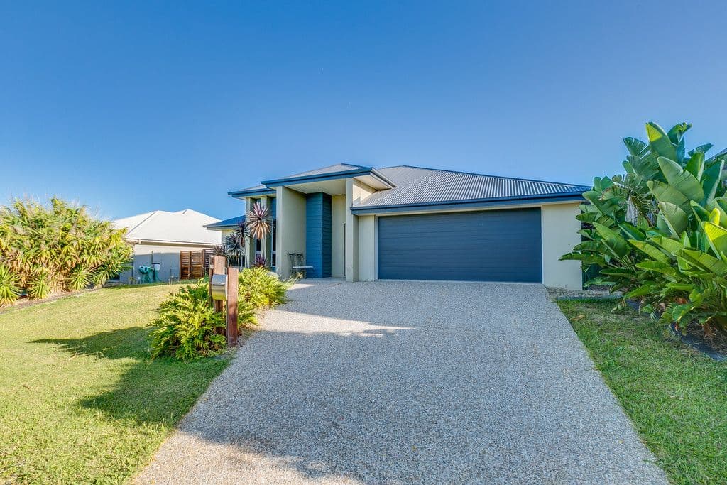 11 Daintree Drive, Coomera QLD 4209, Coomera - Thumbnail 2