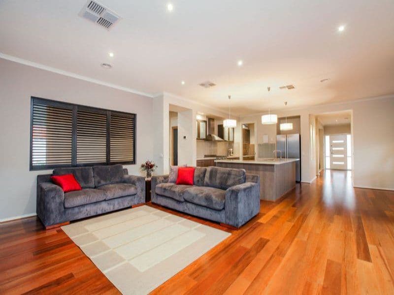 6 Anna Maree Place, Caroline Springs - Thumbnail 3