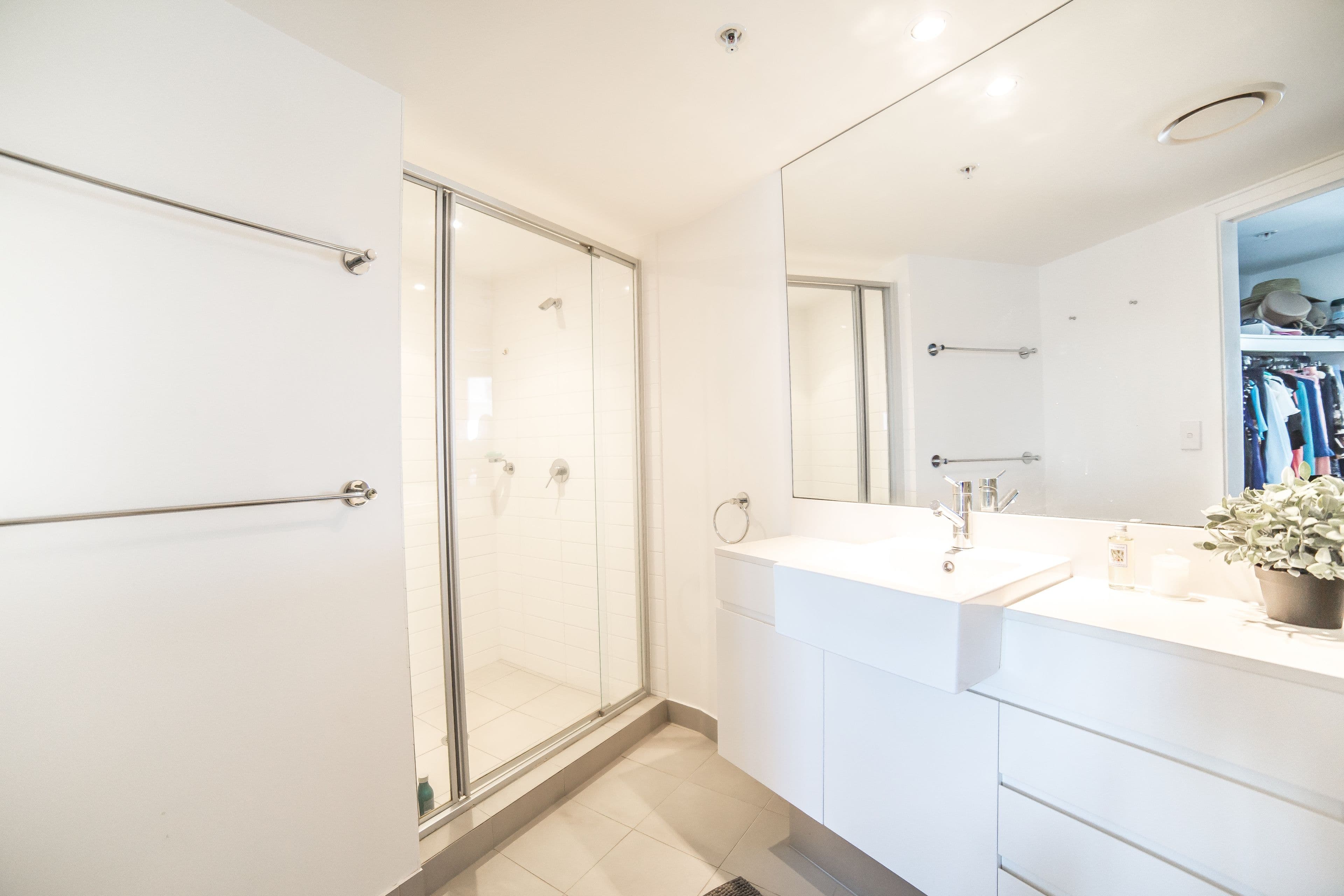 5 Lawson Street, Southport QLD 4215, Southport - Thumbnail 4