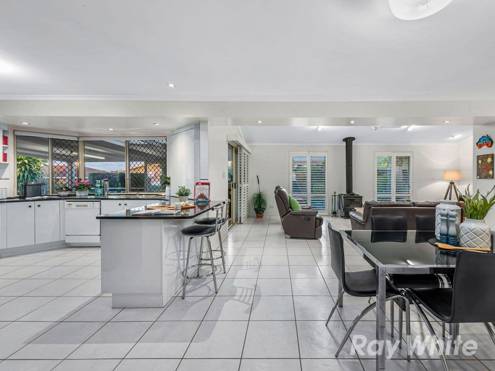 16 Cintra Place, Eight Mile Plains QLD 4113, Eight Mile Plains - Thumbnail 4