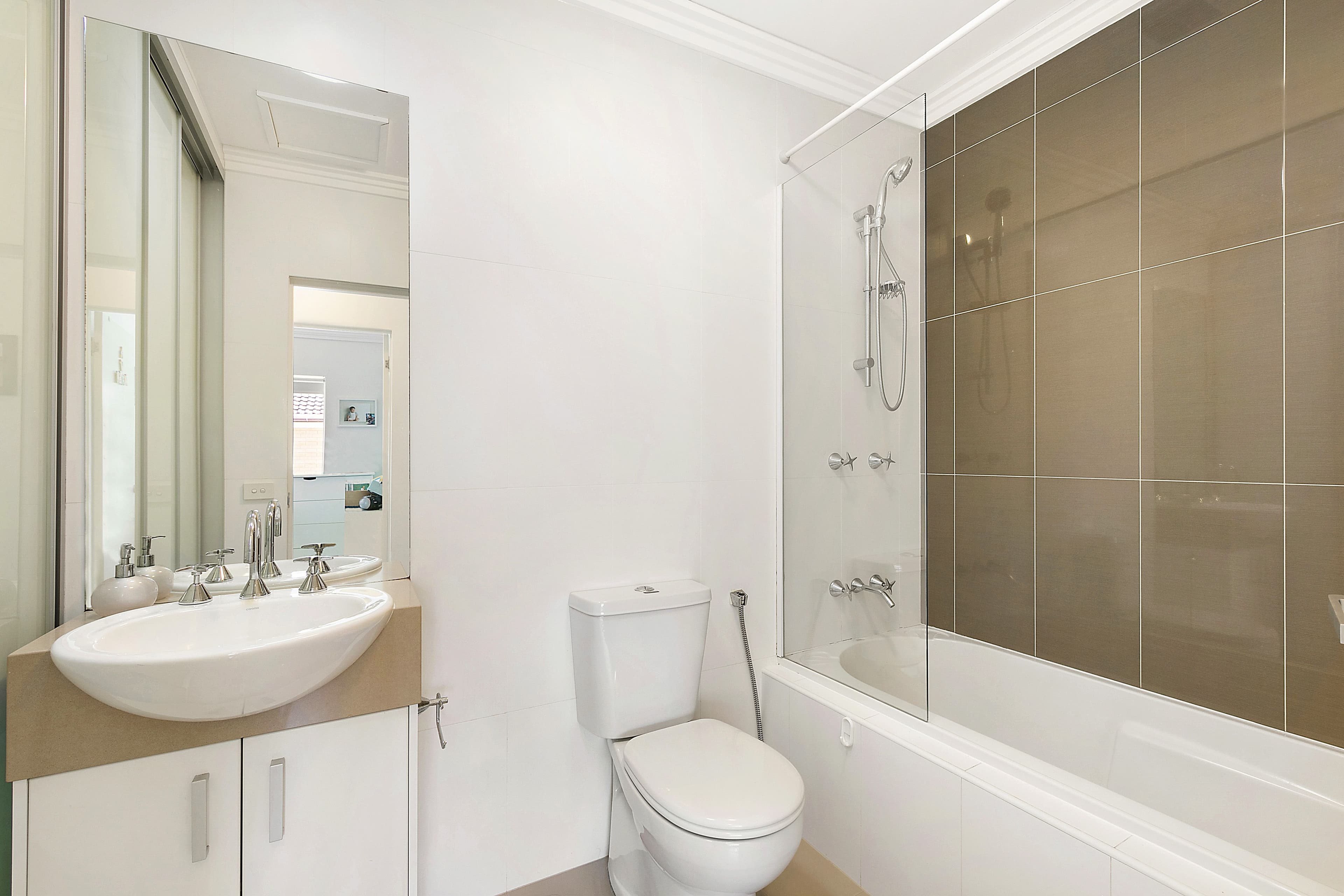 11-13 Holborn Avenue, Dee Why NSW 2099, Dee Why - Thumbnail 6