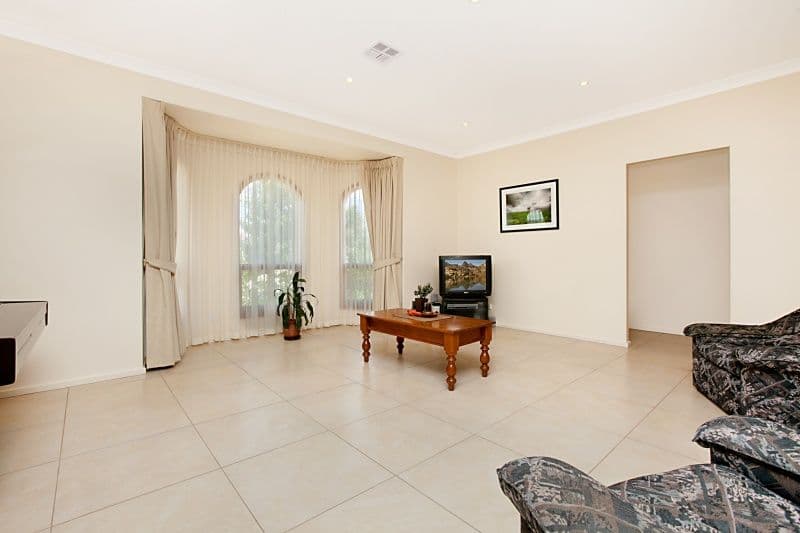6 Brambley Lane, CRAIGMORE SA 5114, Craigmore - Thumbnail 2