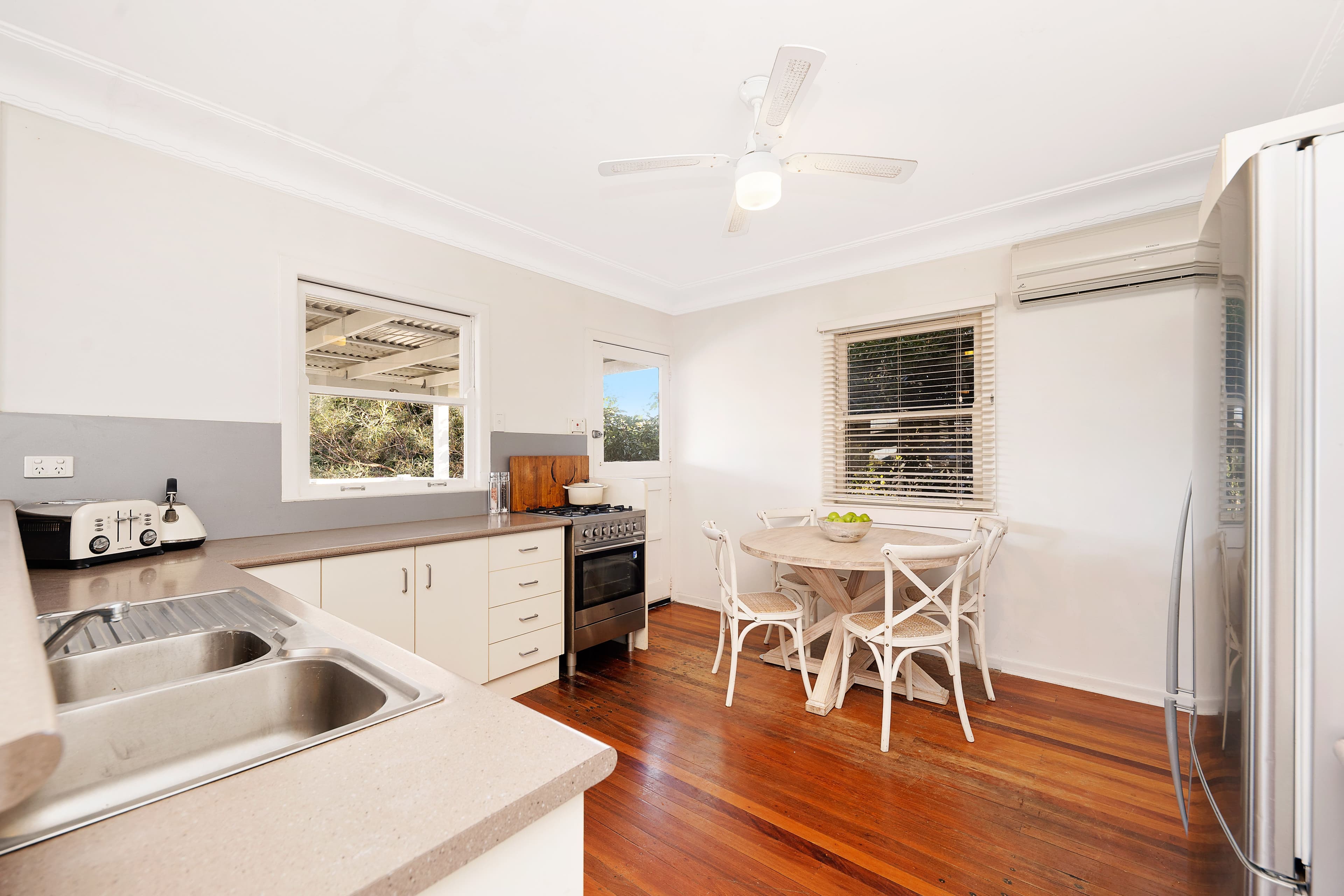 9 Gynther Avenue, Brighton QLD 4017, Brighton - Thumbnail 3