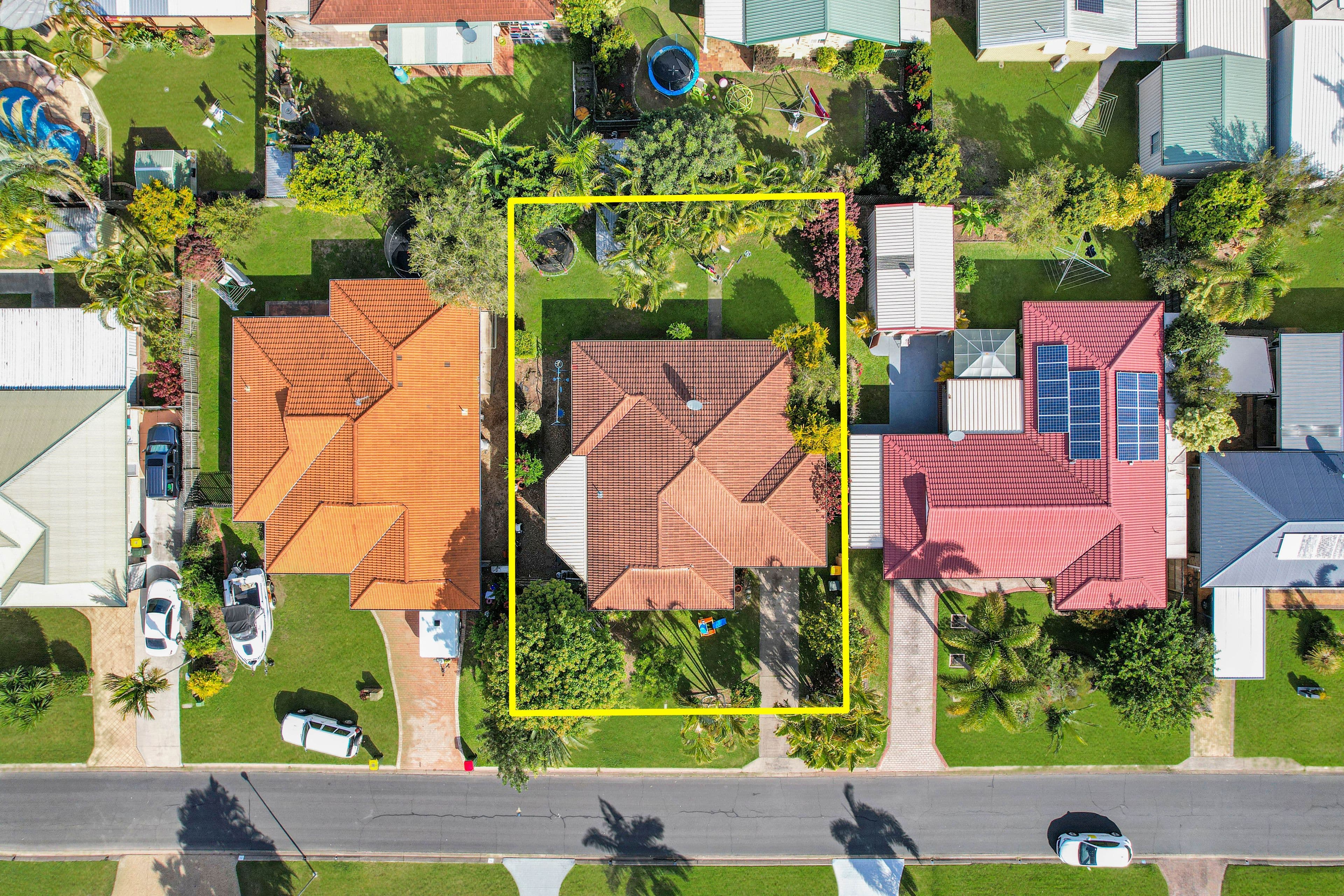 17 Lester Crescent, Torquay QLD 4655, Torquay - Thumbnail 3