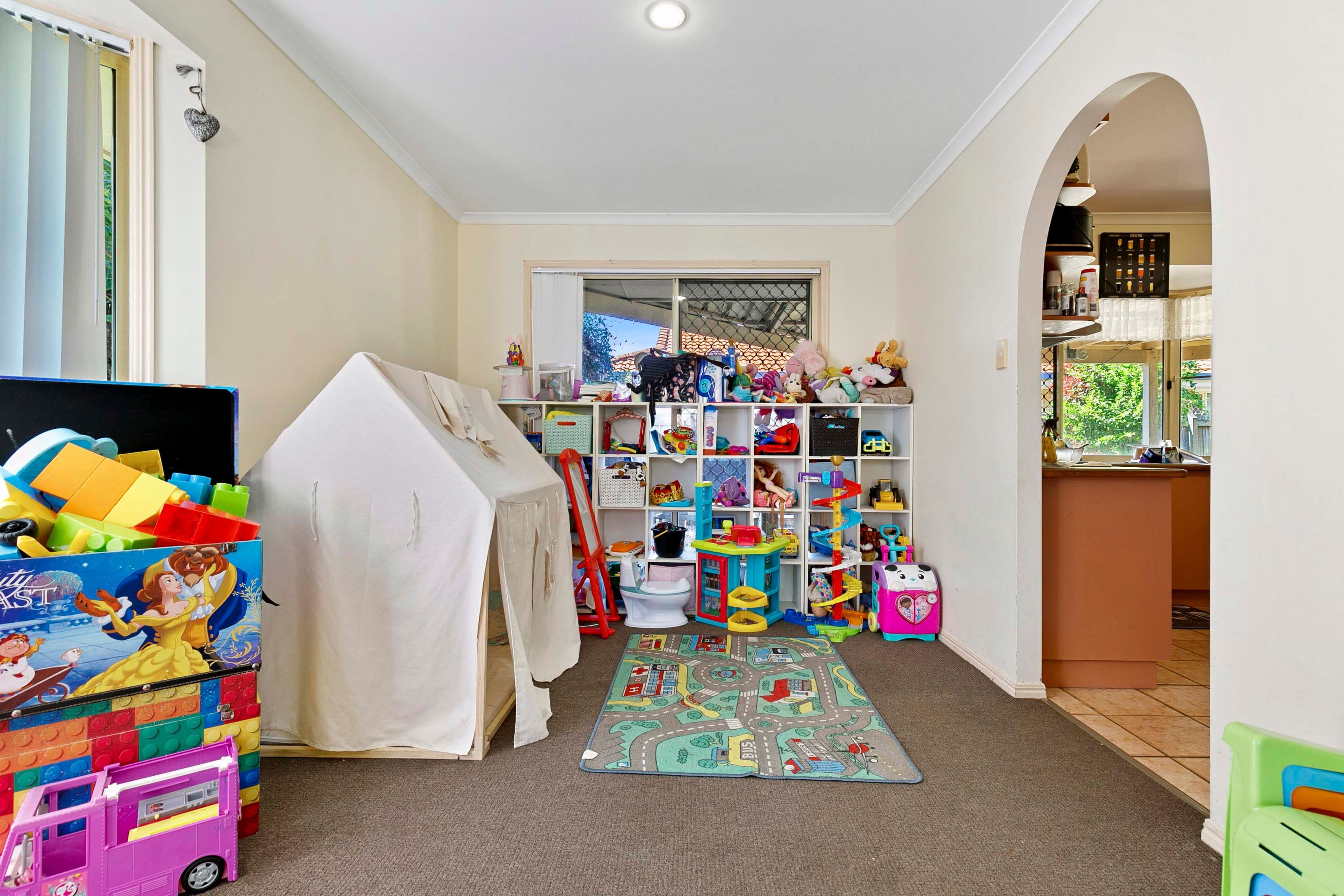 17 Lester Crescent, Torquay QLD 4655, Torquay - Thumbnail 8