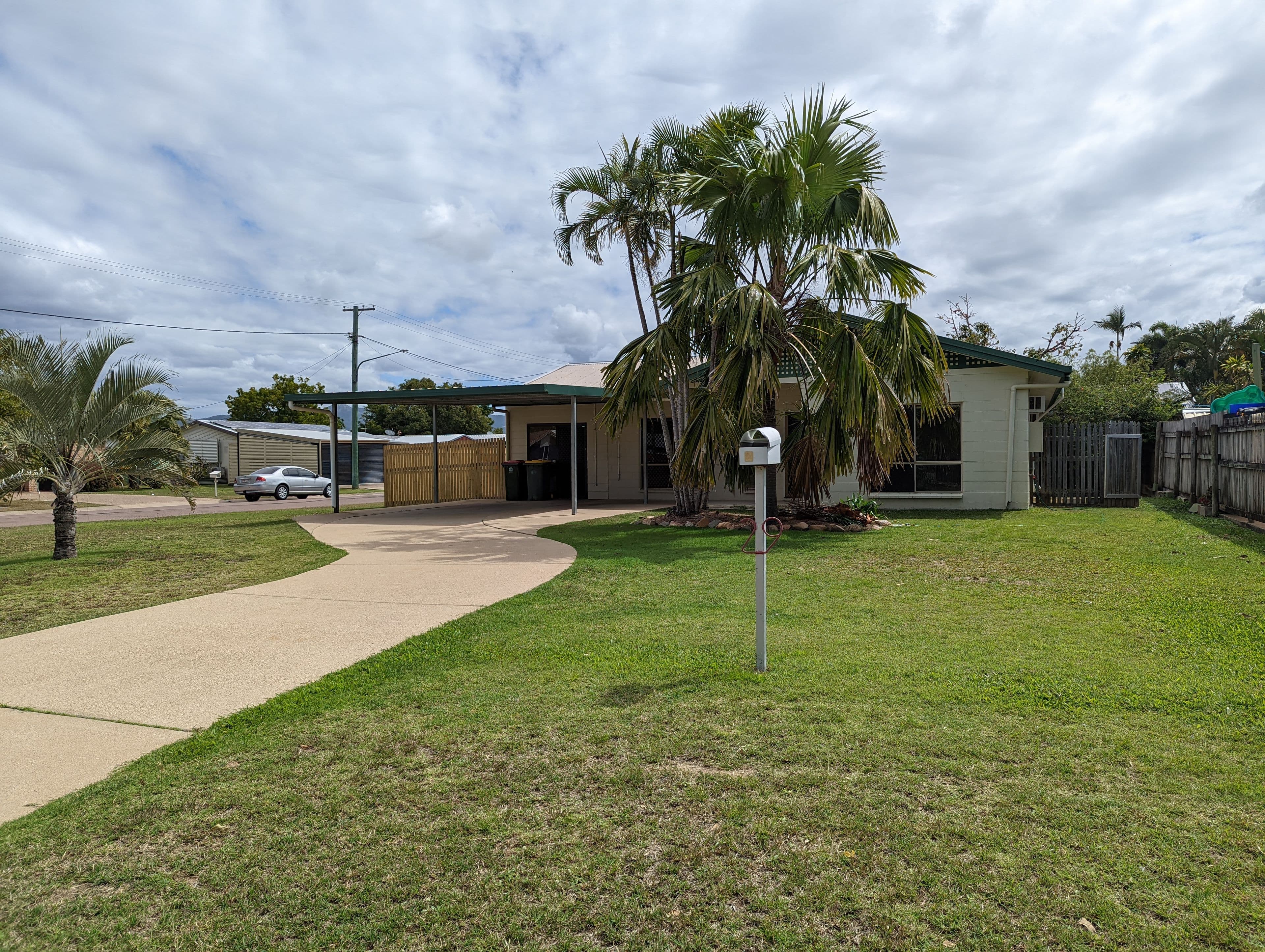 13 Amber Avenue, Rasmussen QLD 4815, Rasmussen - Thumbnail 2