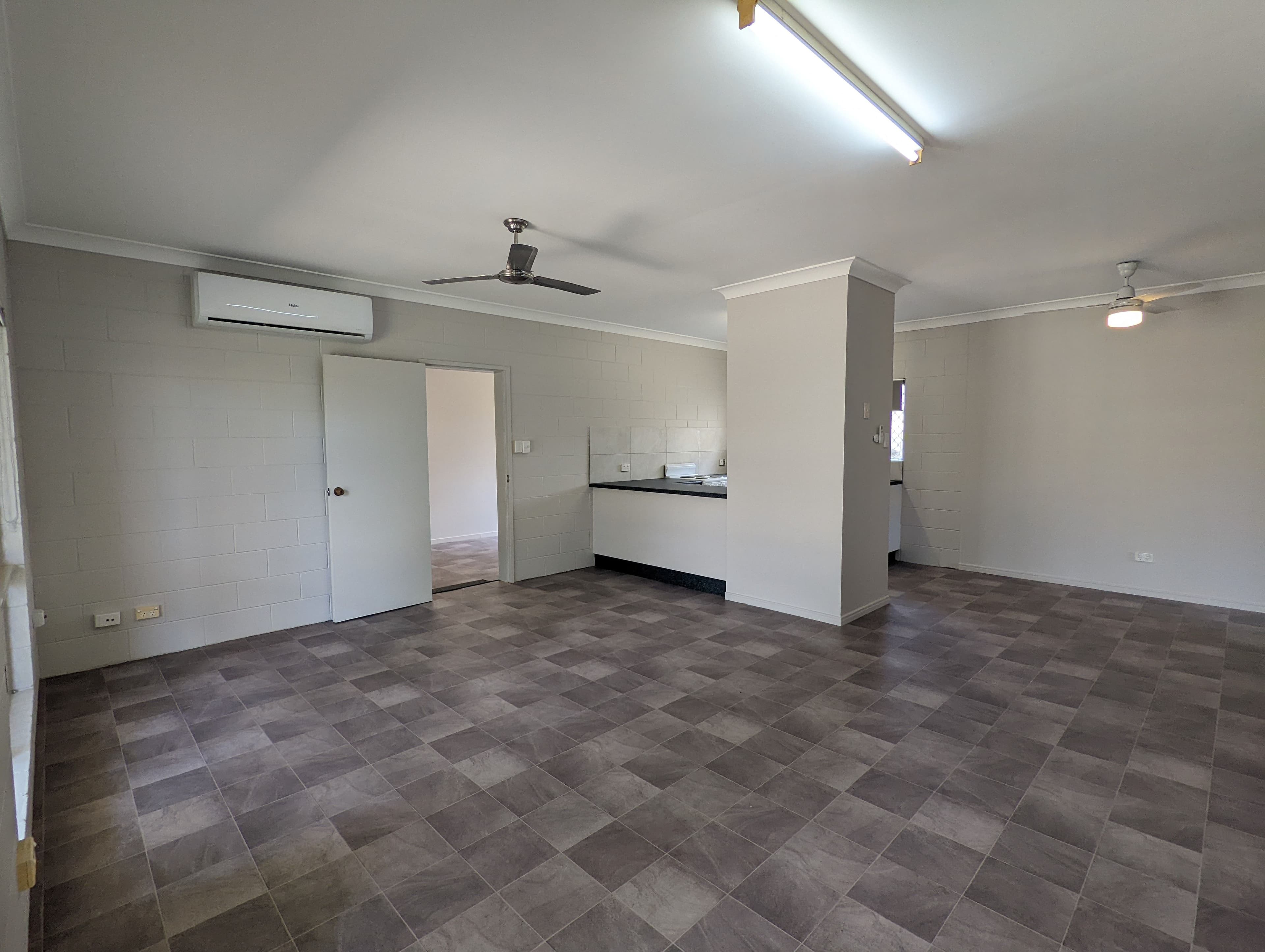13 Amber Avenue, Rasmussen QLD 4815, Rasmussen - Thumbnail 3