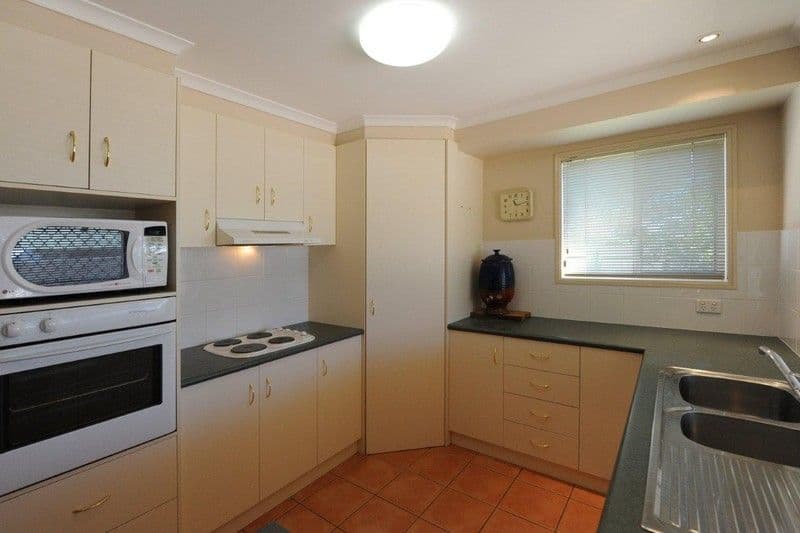 52 Gouldson Drive, KEARNEYS SPRING QLD 4350, Kearneys Spring - Thumbnail 2