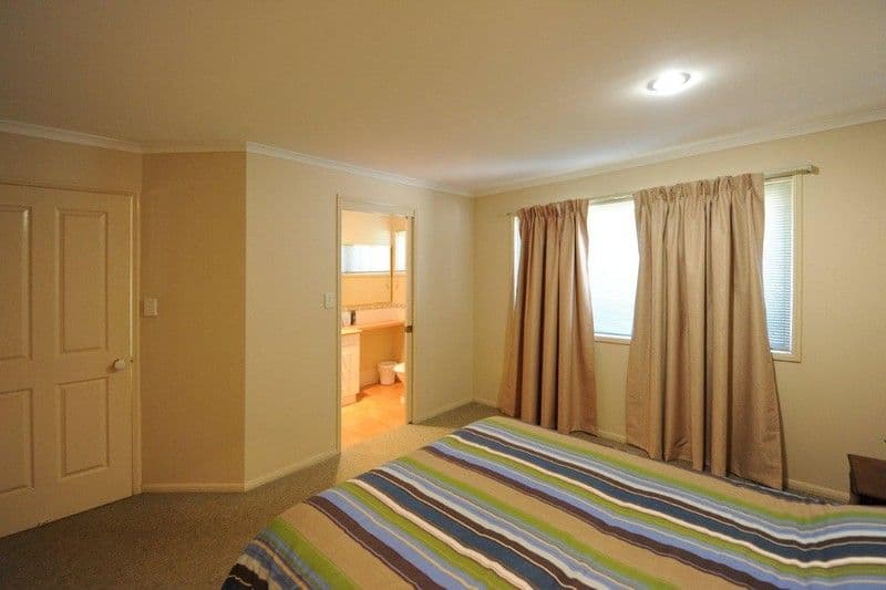 52 Gouldson Drive, KEARNEYS SPRING QLD 4350, Kearneys Spring - Thumbnail 5