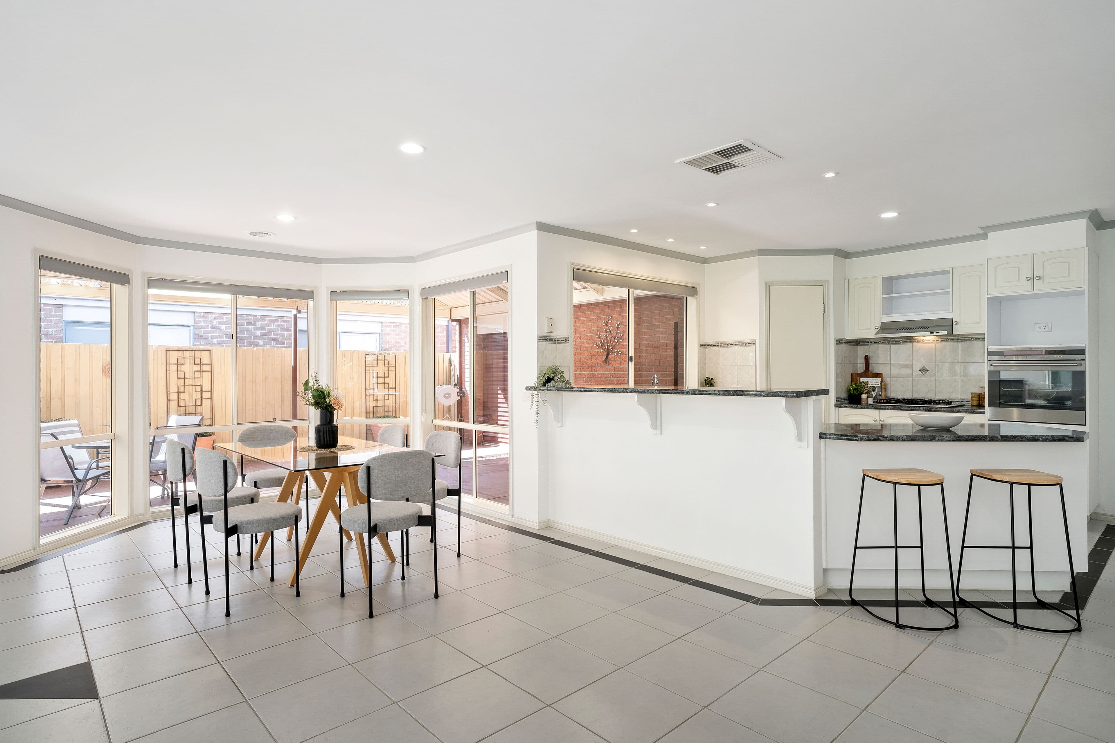 1 Ponsford Place, Sunbury VIC 3429, Sunbury - Thumbnail 4