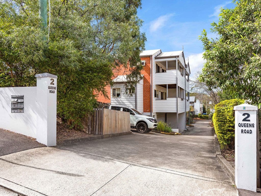 2 Queens Road, Taringa QLD 4068, Taringa - Image 1