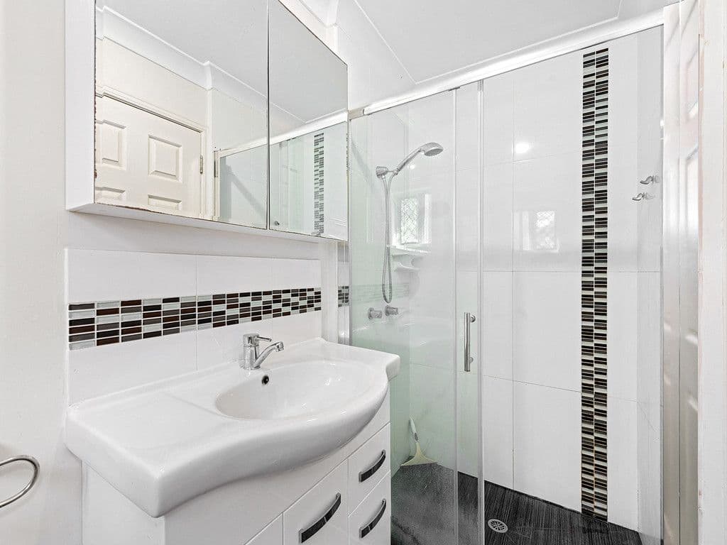 2 Queens Road, Taringa QLD 4068, Taringa - Thumbnail 8