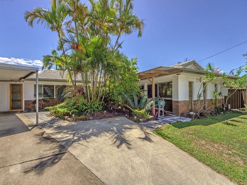 4 Emu Place, BURLEIGH WATERS QLD 4220, Burleigh Waters - Thumbnail 2