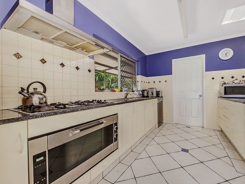 4 Emu Place, BURLEIGH WATERS QLD 4220, Burleigh Waters - Thumbnail 7