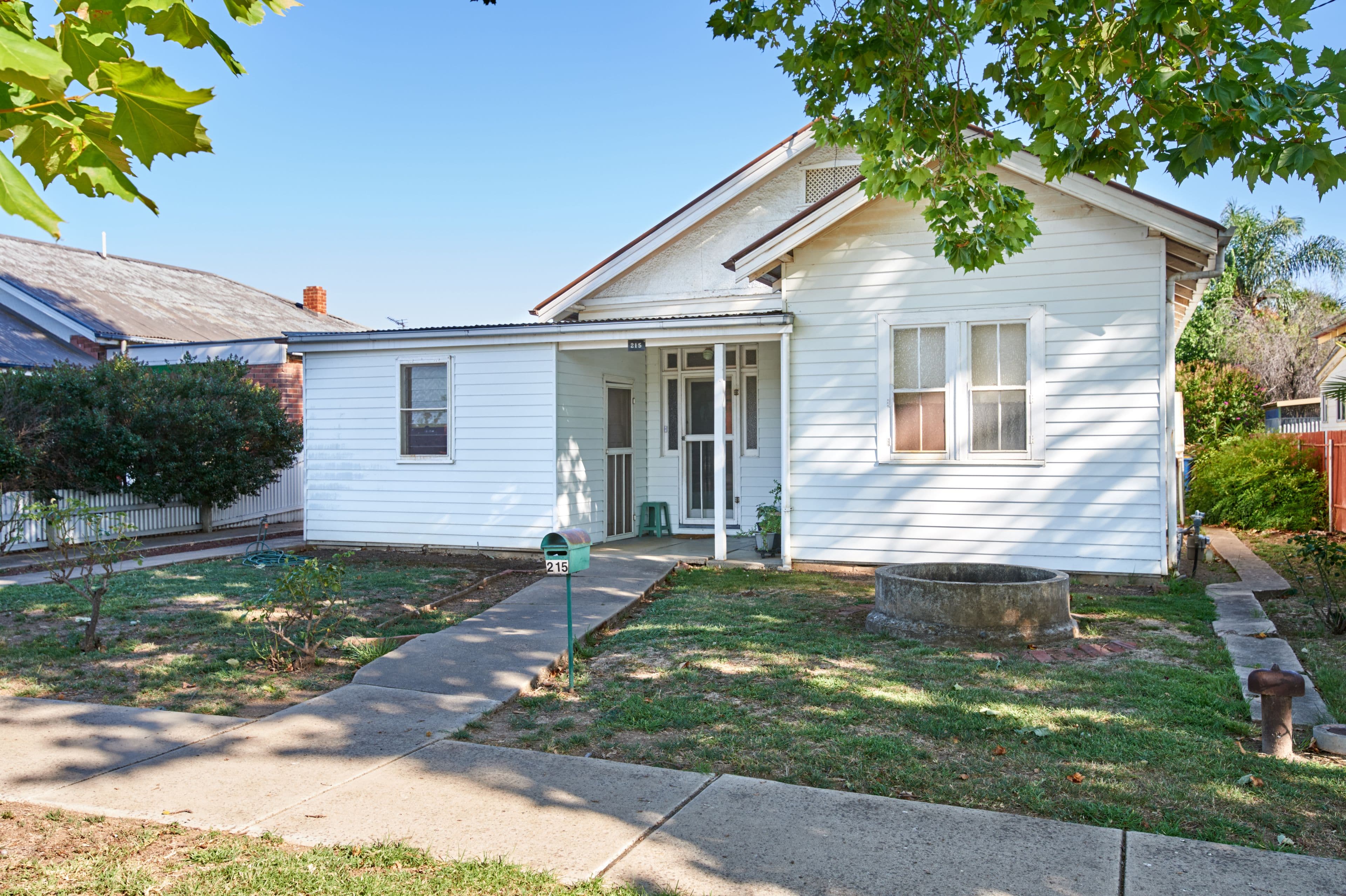 215 Gurwood Street, Wagga Wagga - Image 1