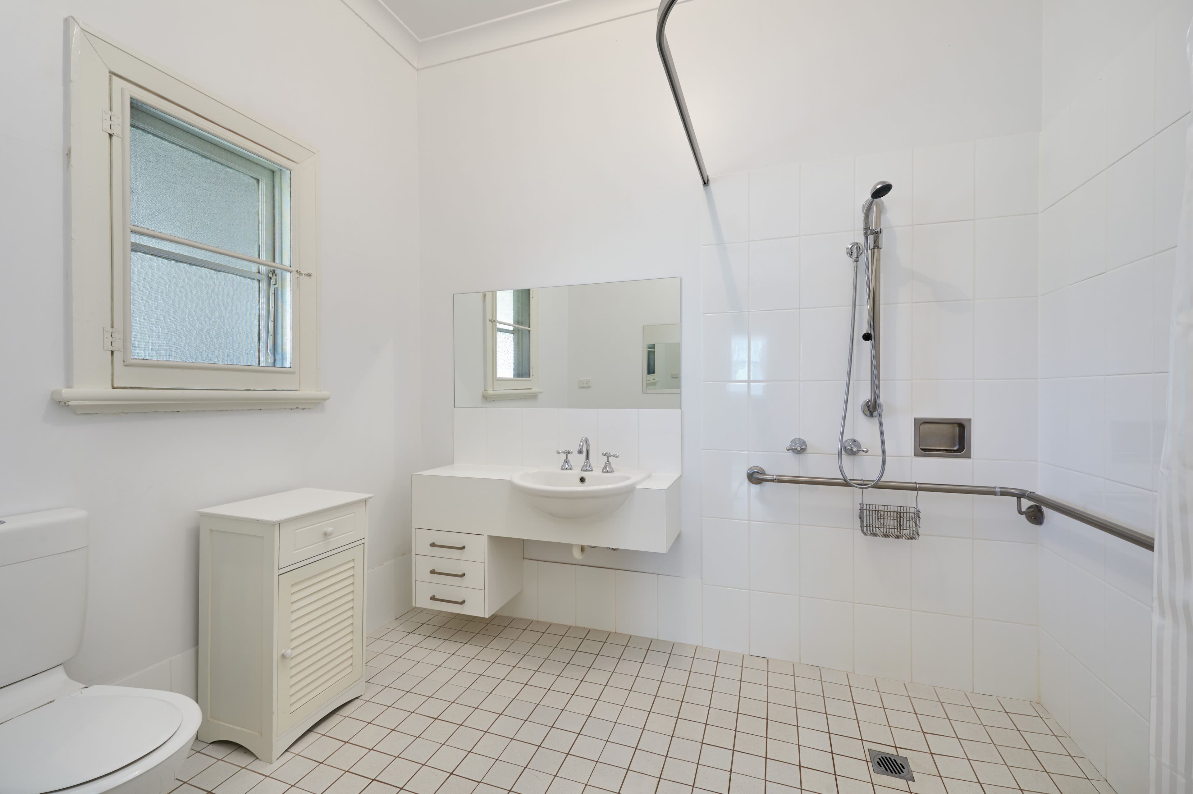 215 Gurwood Street, Wagga Wagga - Thumbnail 4