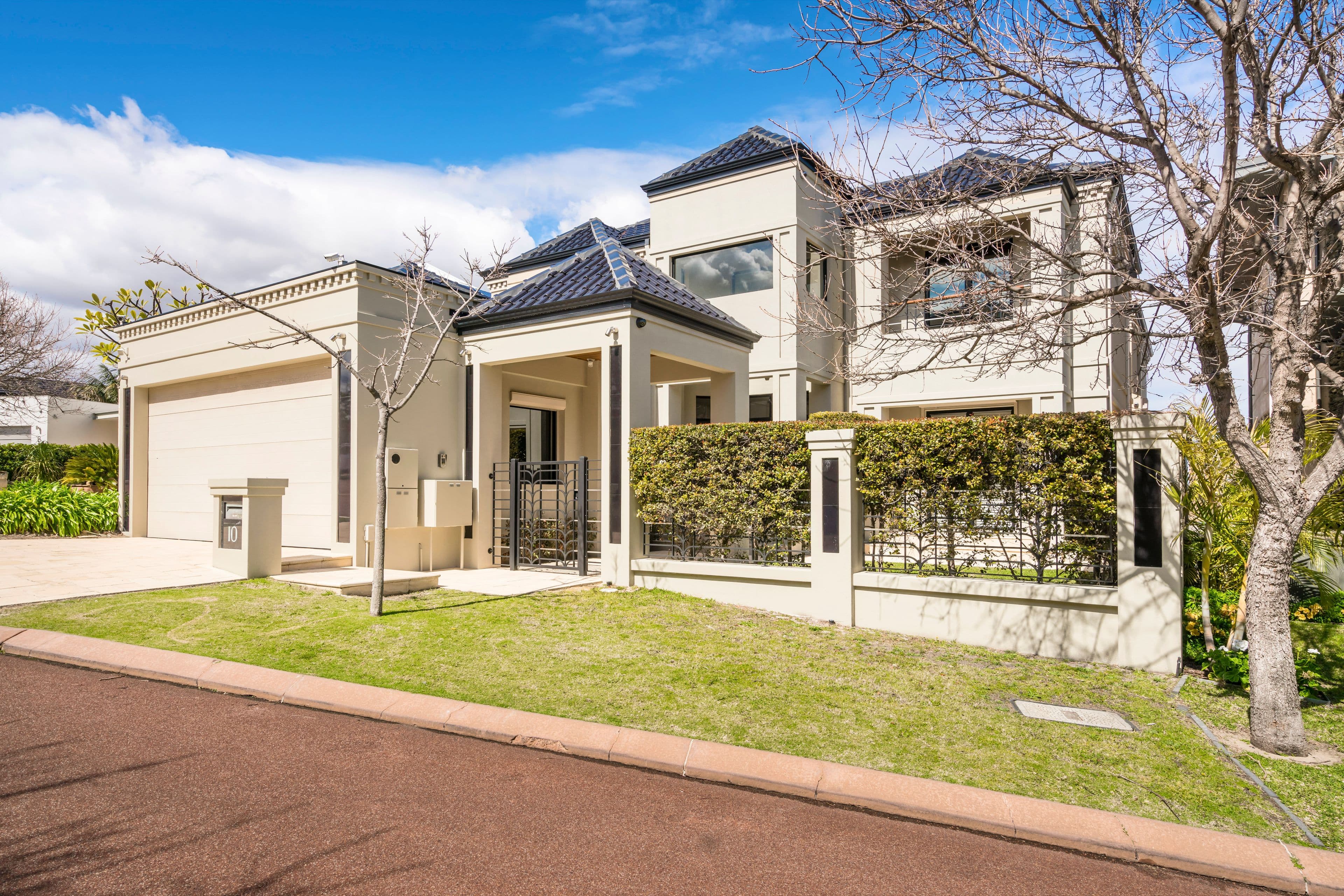 10 Helpman Close, Mosman Park WA 6012, Mosman Park - Thumbnail 2