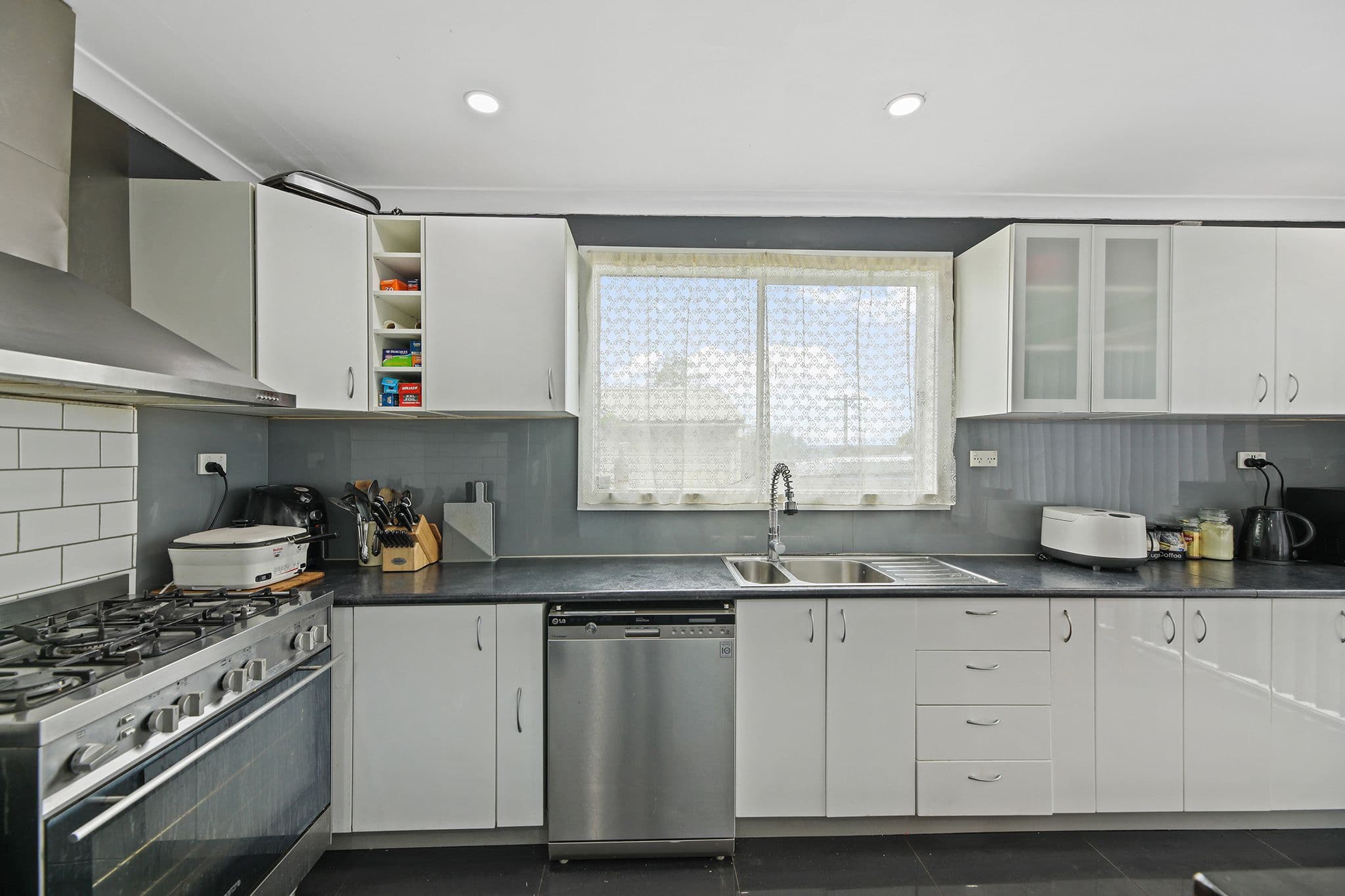 18 Fenton Street, Warragul VIC 3820, Warragul - Thumbnail 3