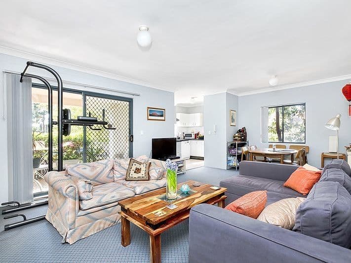 13/16 Sadlier Crescent, Petersham - Image 1