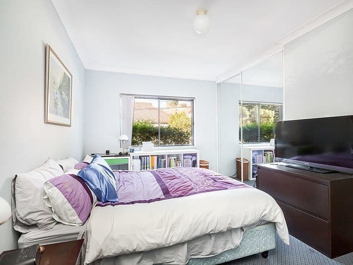 13/16 Sadlier Crescent, Petersham - Thumbnail 4