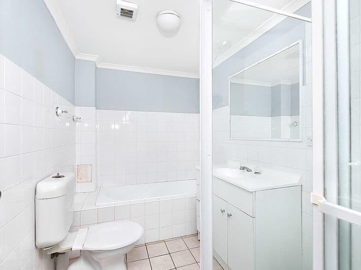 13/16 Sadlier Crescent, Petersham - Thumbnail 5