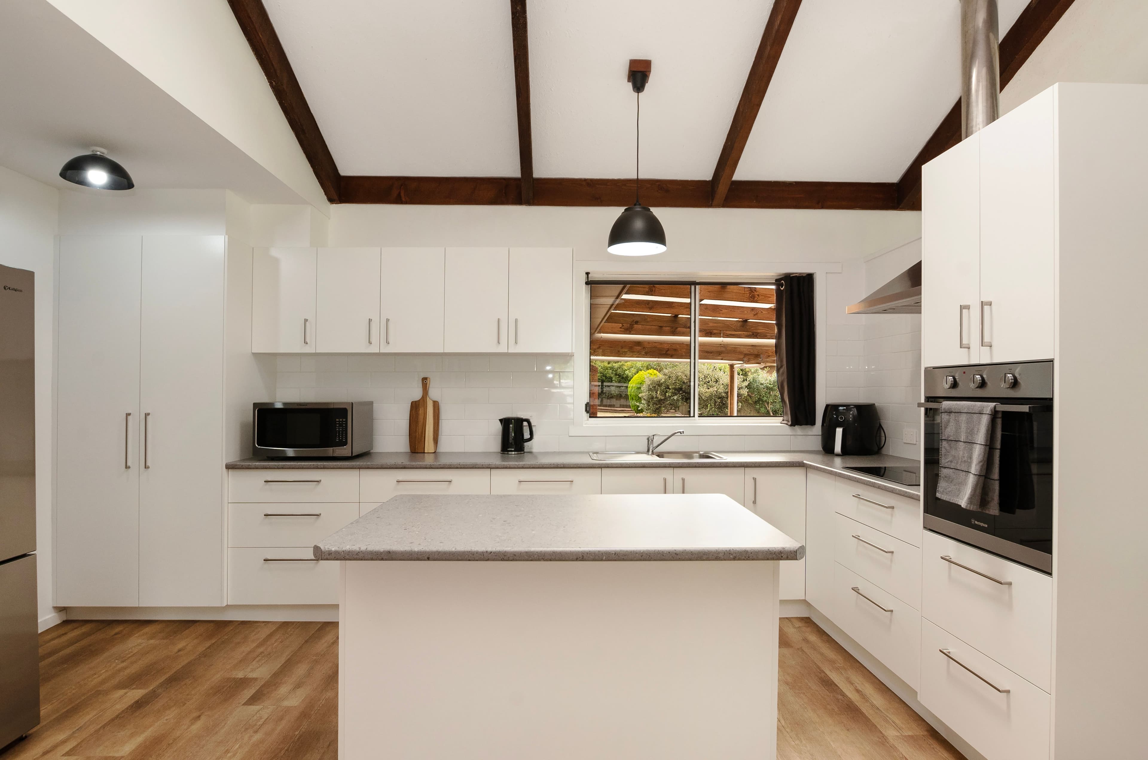 70 Warrnambool Road, Terang VIC 3264, Terang - Thumbnail 2
