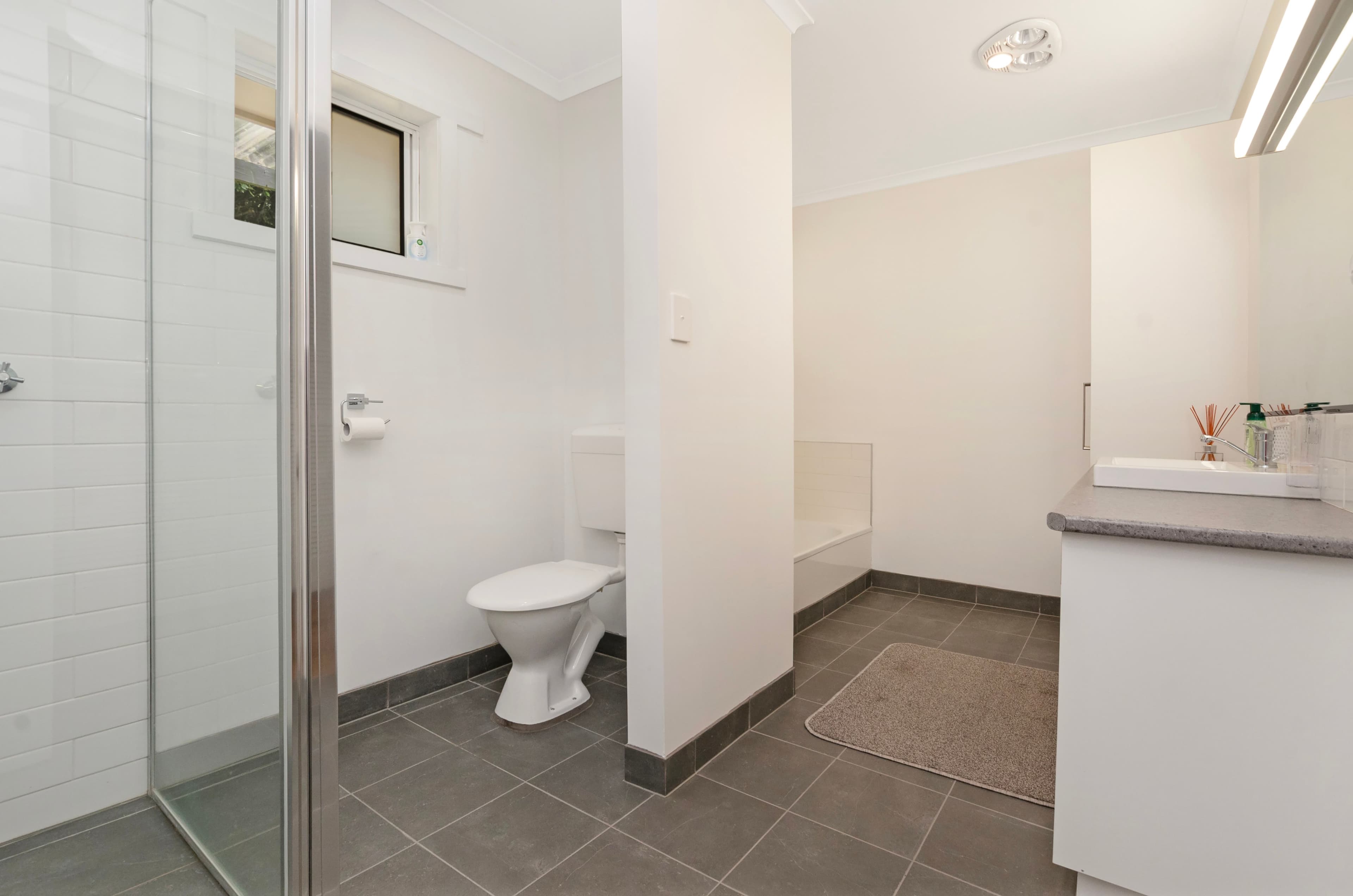 70 Warrnambool Road, Terang VIC 3264, Terang - Thumbnail 6