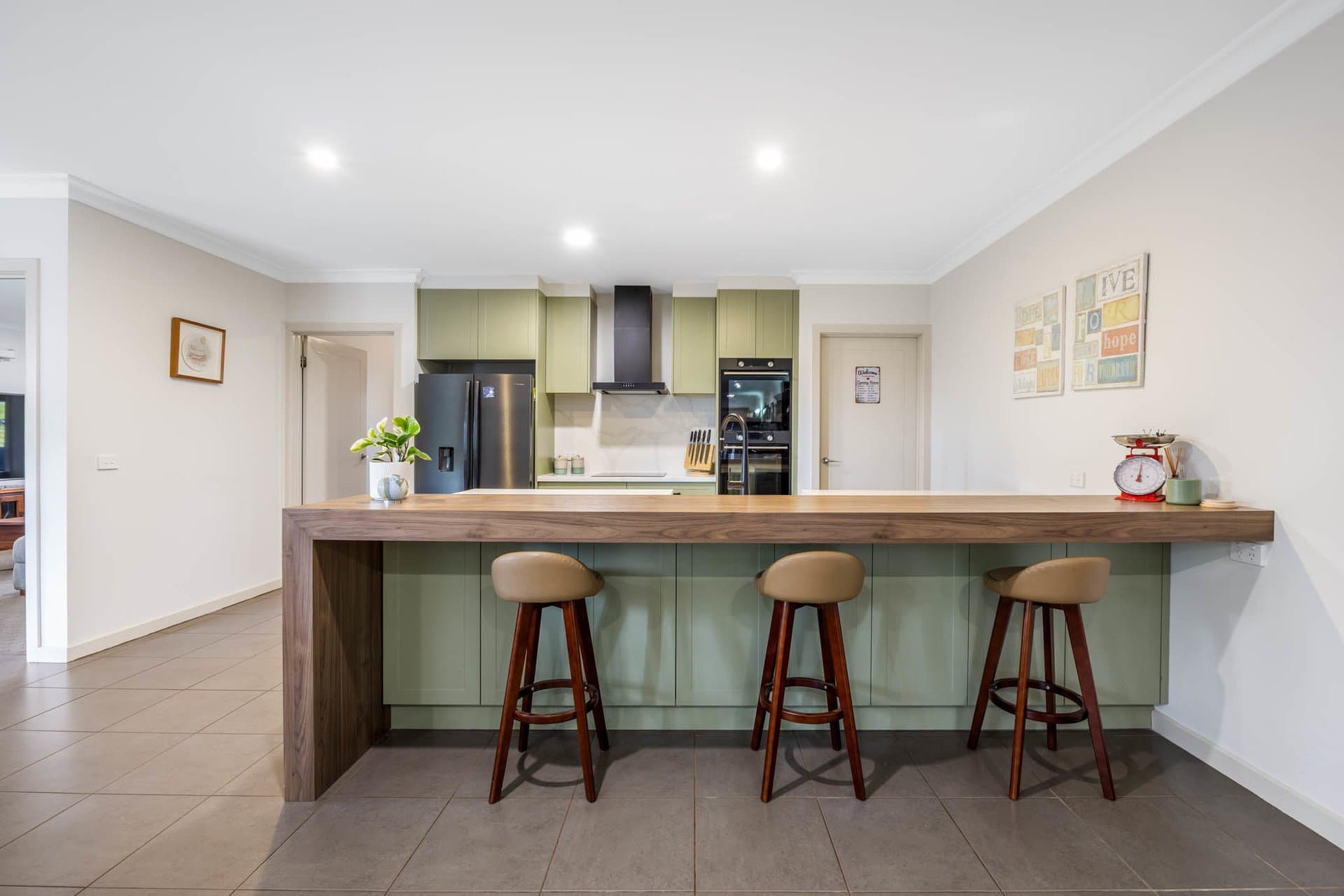 8 Francis Close, Romsey - Thumbnail 3