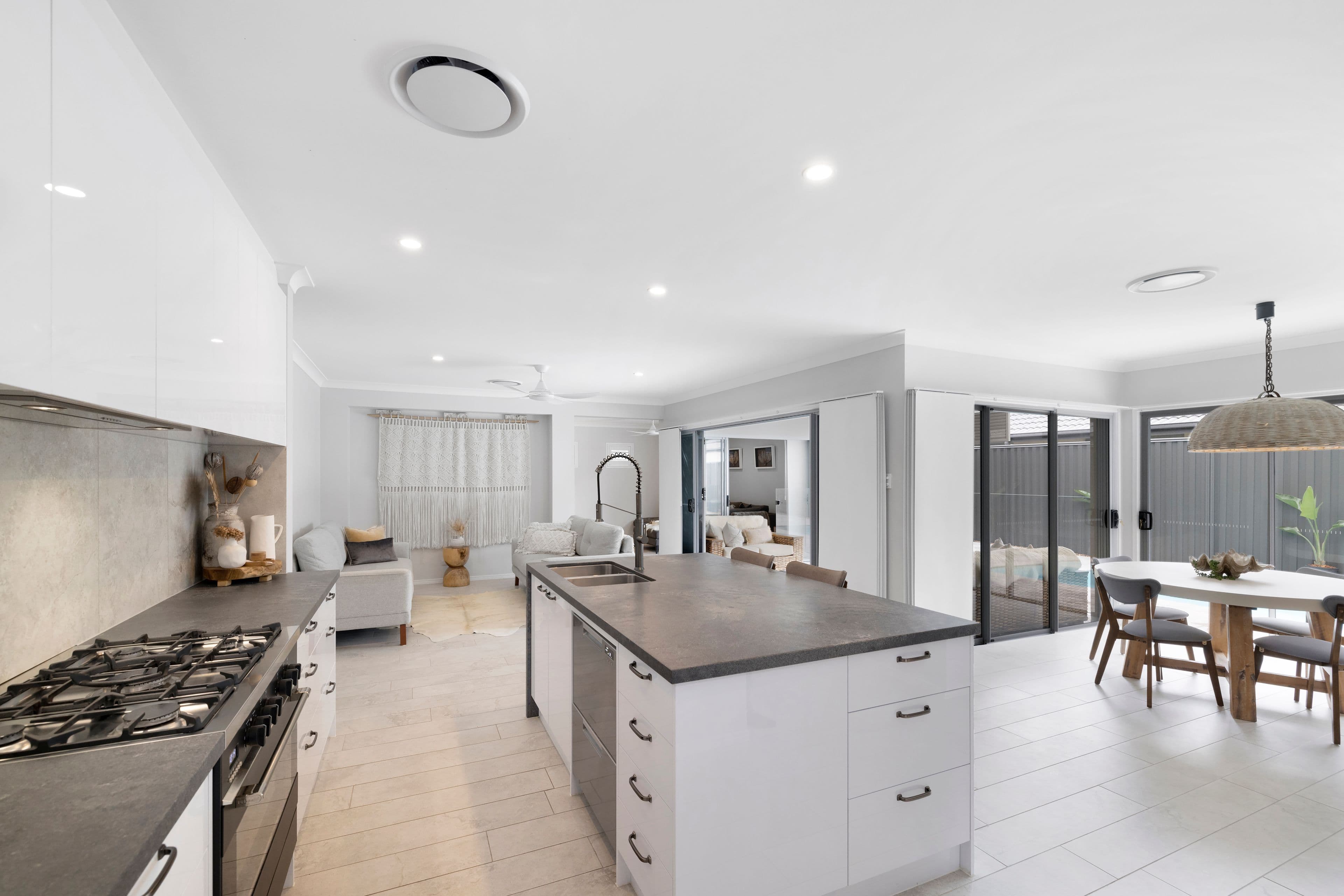 112 Grand Parade, Kawana Island QLD 4575, Kawana Island - Thumbnail 2