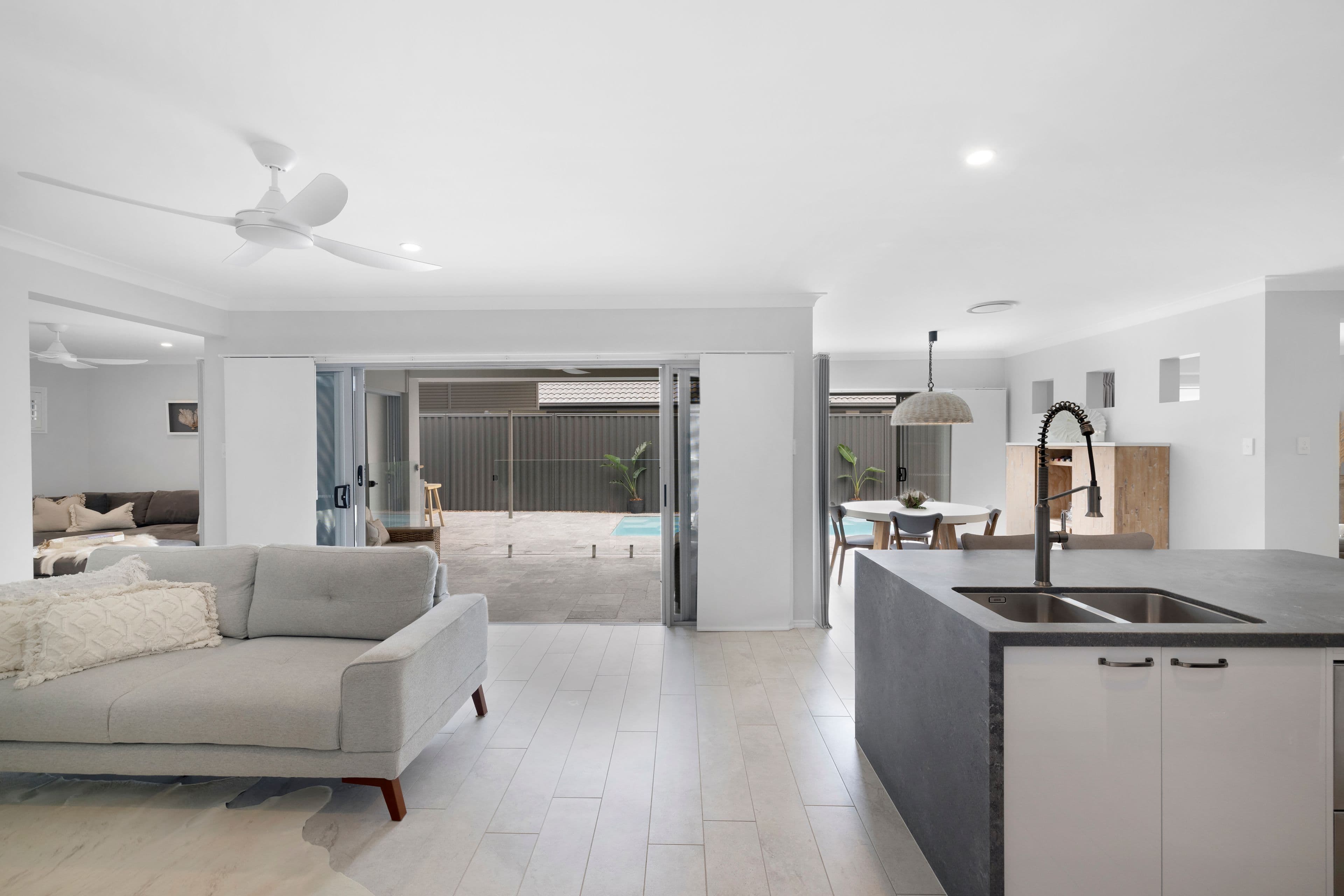112 Grand Parade, Kawana Island QLD 4575, Kawana Island - Thumbnail 4