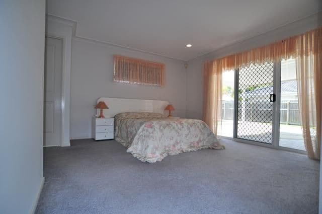 20 Glenwater Crescent, HELENSVALE QLD 4212, Helensvale - Thumbnail 8
