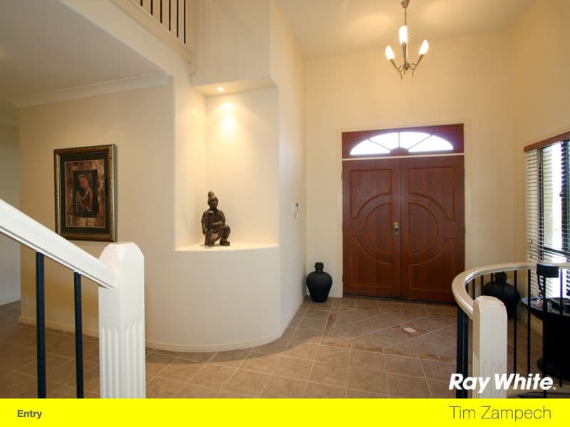12 Orpington Court, ARUNDEL QLD 4214, Arundel - Thumbnail 7