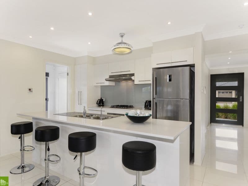 4 Bayview Avenue, Haywards Bay NSW 2530, Haywards Bay - Thumbnail 3