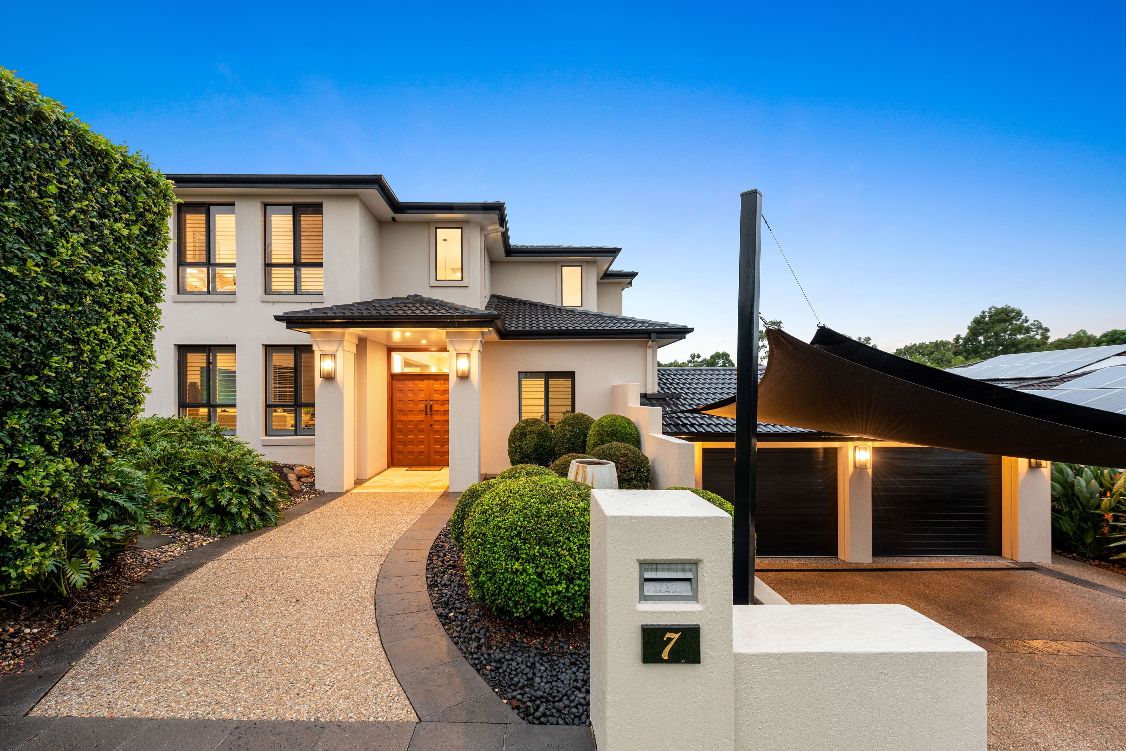7 Highbury Close, Carindale QLD 4152, Carindale - Image 1