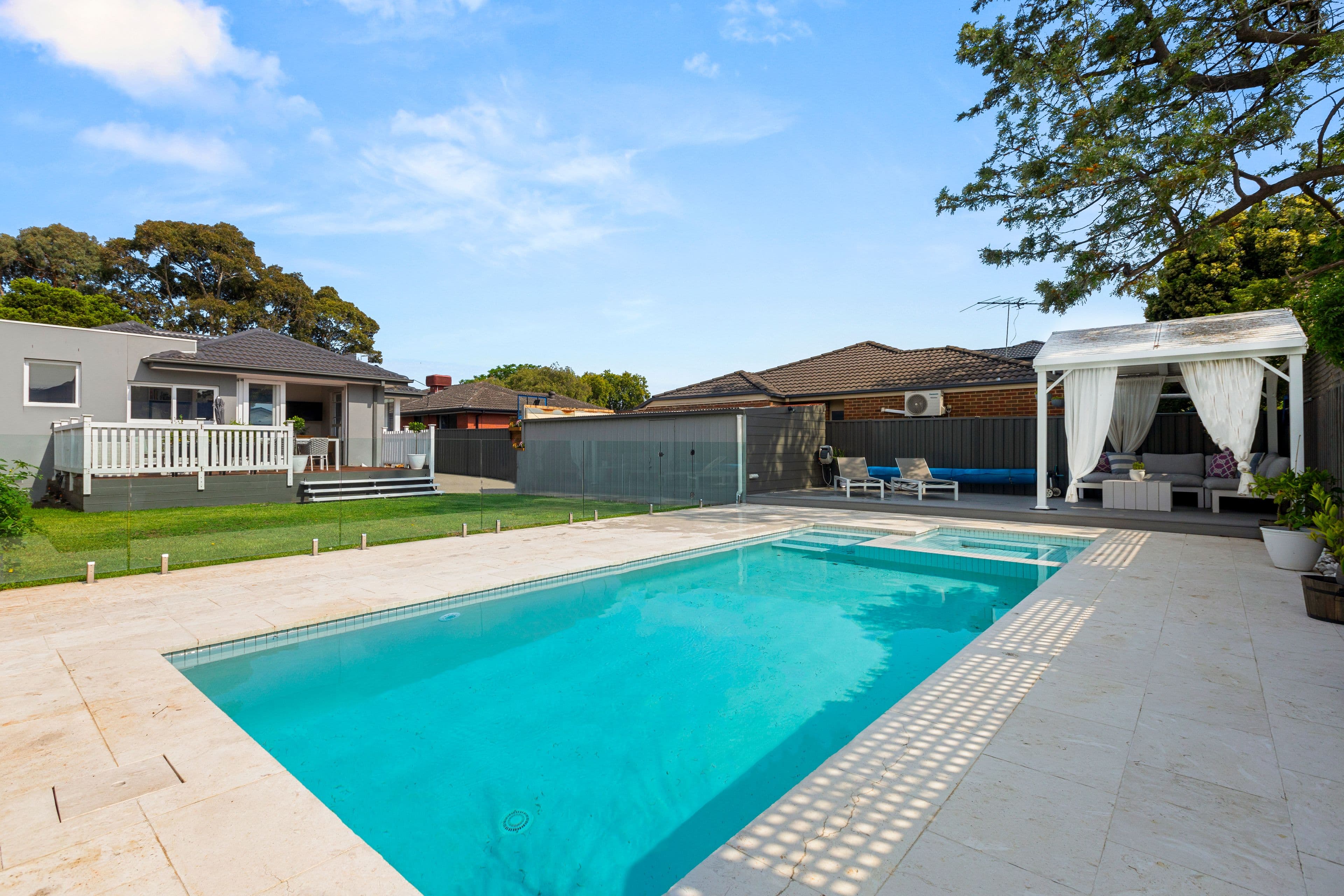 4 Leon Street, Cheltenham VIC 3192, Cheltenham - Thumbnail 2