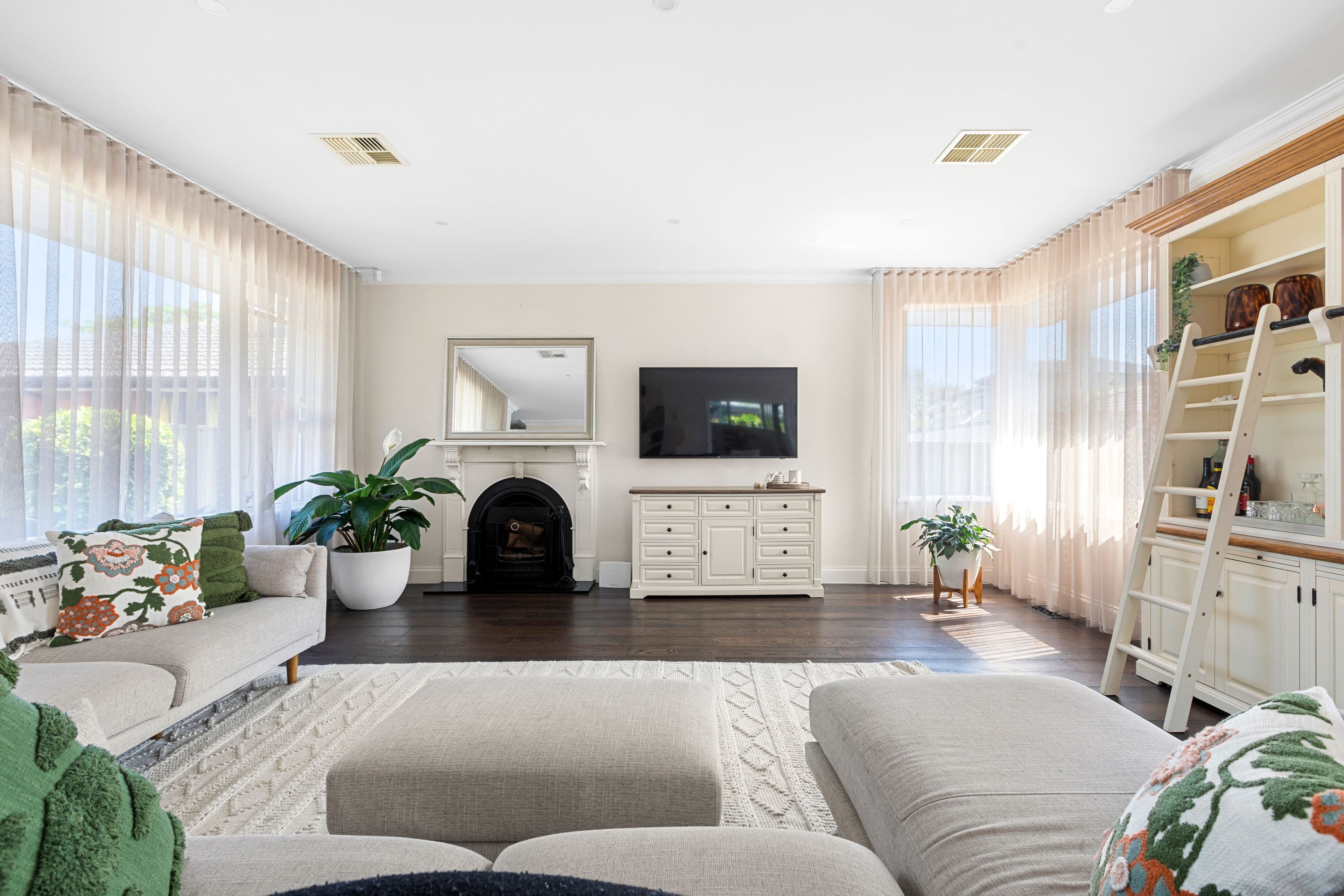 4 Leon Street, Cheltenham VIC 3192, Cheltenham - Thumbnail 3