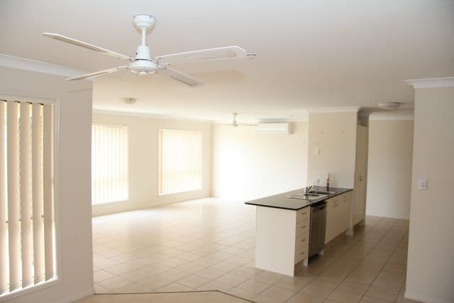 10 Noelene Lane, ARUNDEL QLD 4214, Arundel - Thumbnail 2