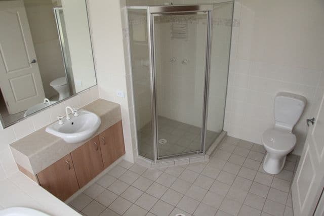 10 Noelene Lane, ARUNDEL QLD 4214, Arundel - Thumbnail 4
