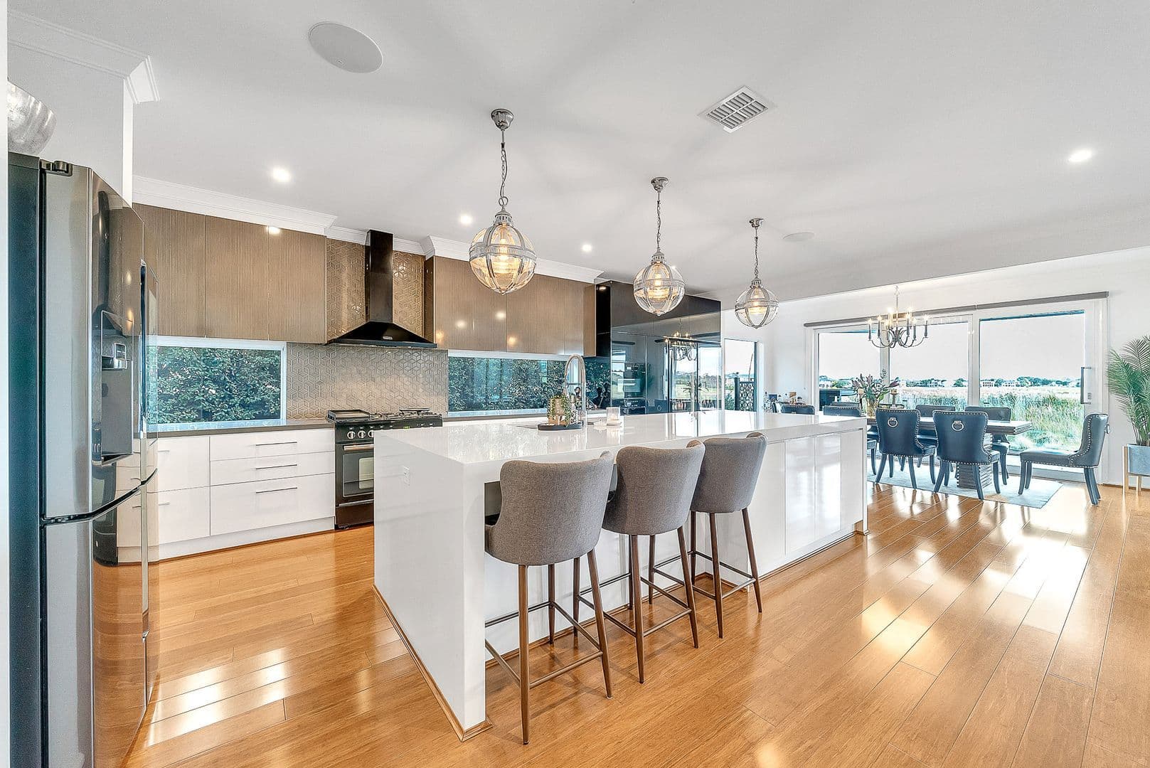 9 Celebration Drive, Sanctuary Lakes VIC 3030, Sanctuary Lakes - Thumbnail 4