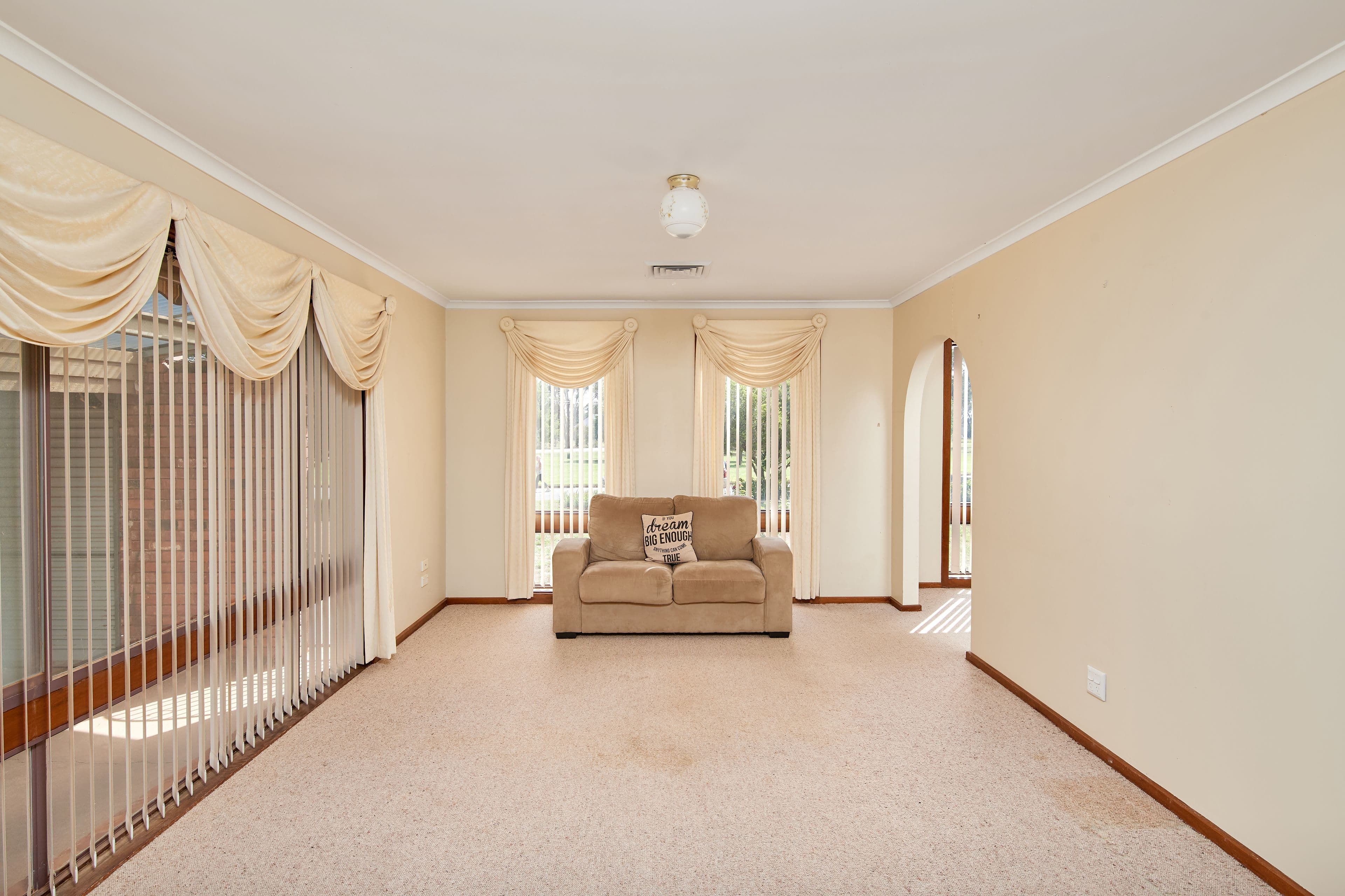 4 Jacaranda Avenue, Coolamon NSW 2701, Coolamon - Thumbnail 3